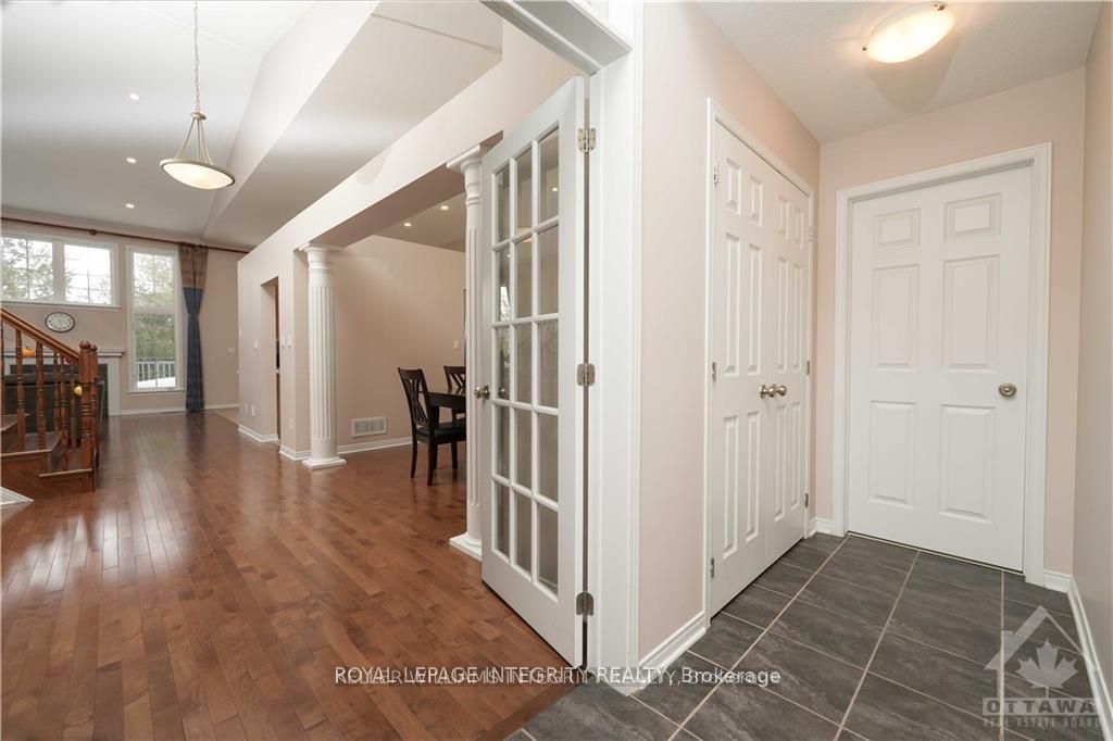 404 Kilmarnock Way, Barrhaven, ON K2J 0M6 photo 3