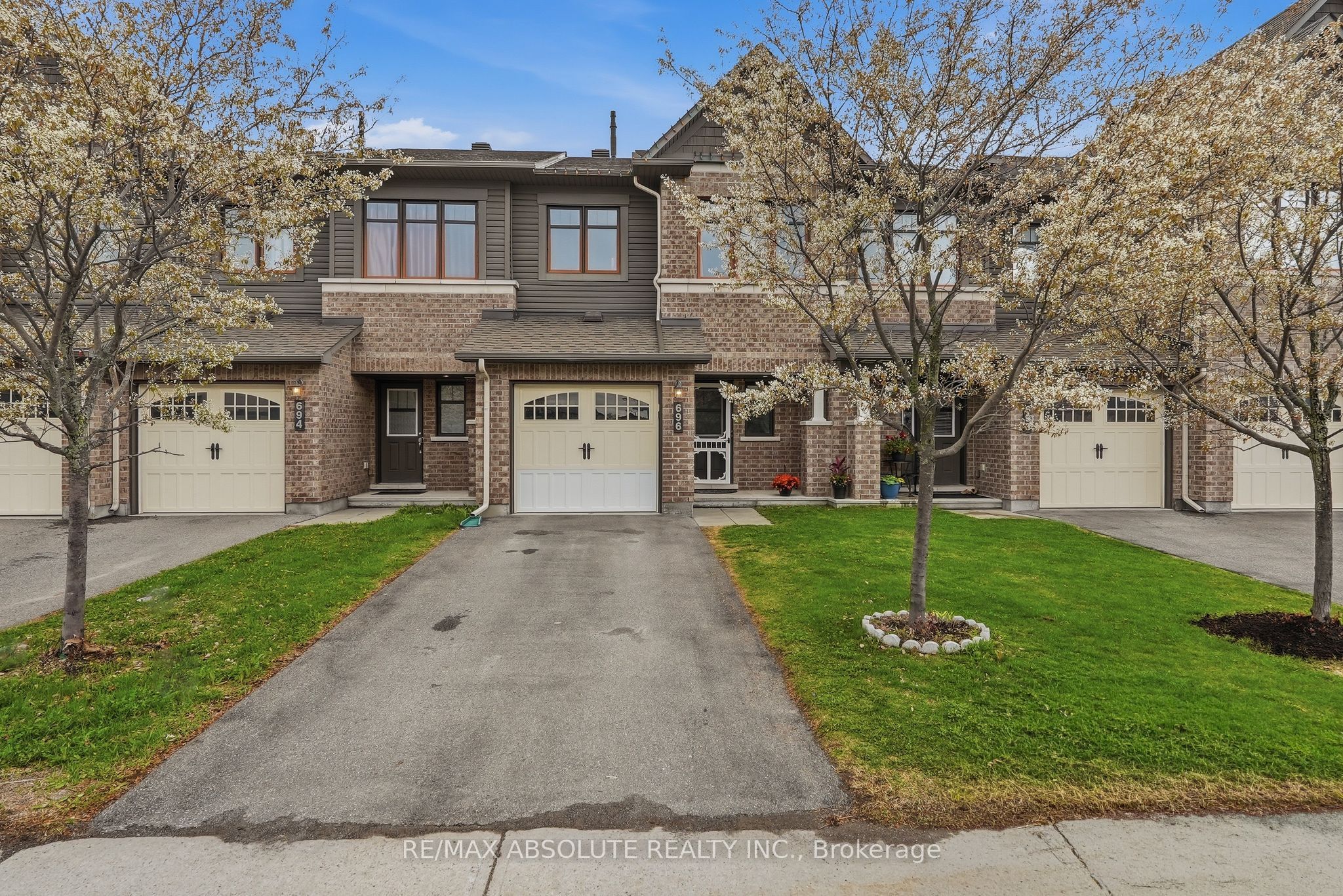 696 Trigoria Crescent, Orleans - Cumberland and Area, ON K4A 1A8