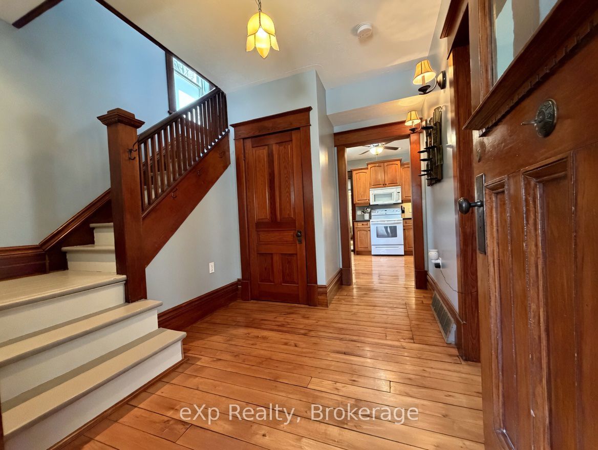 625 GIBSON Street, Brockton, ON N0G 2V0 photo 2