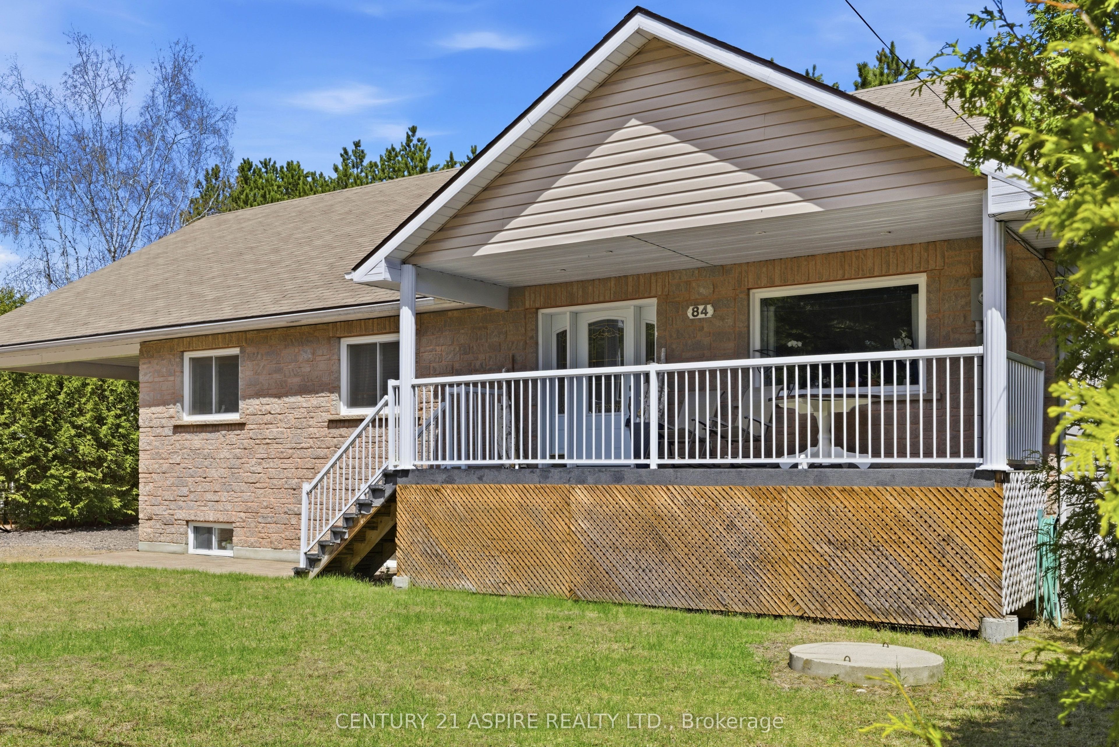 84 Pinewood Place, Deep River, ON K0J 1P0 photo 3