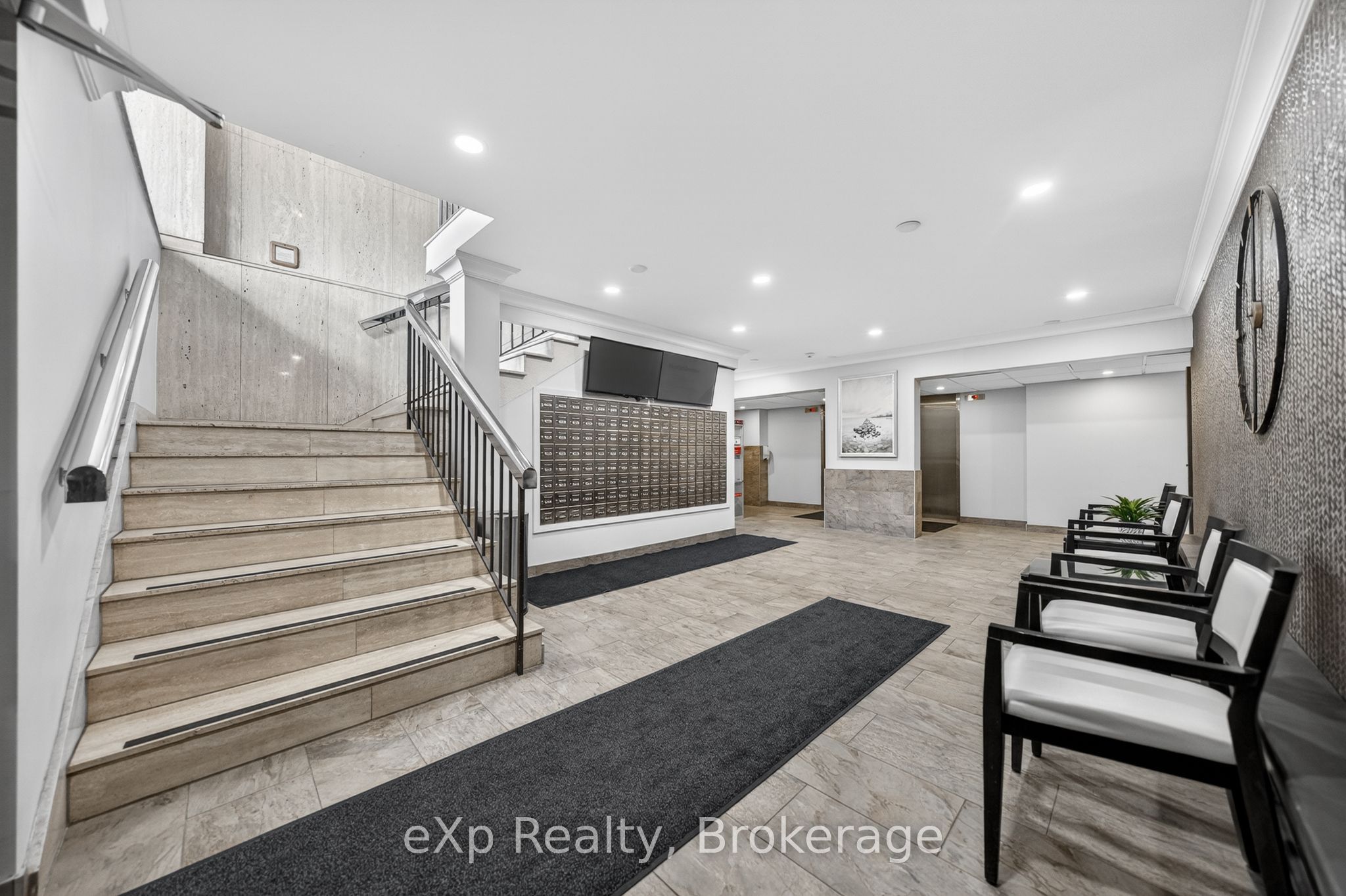 19 Woodlawn Road E 408, Guelph, ON N1H 7B1 photo 4