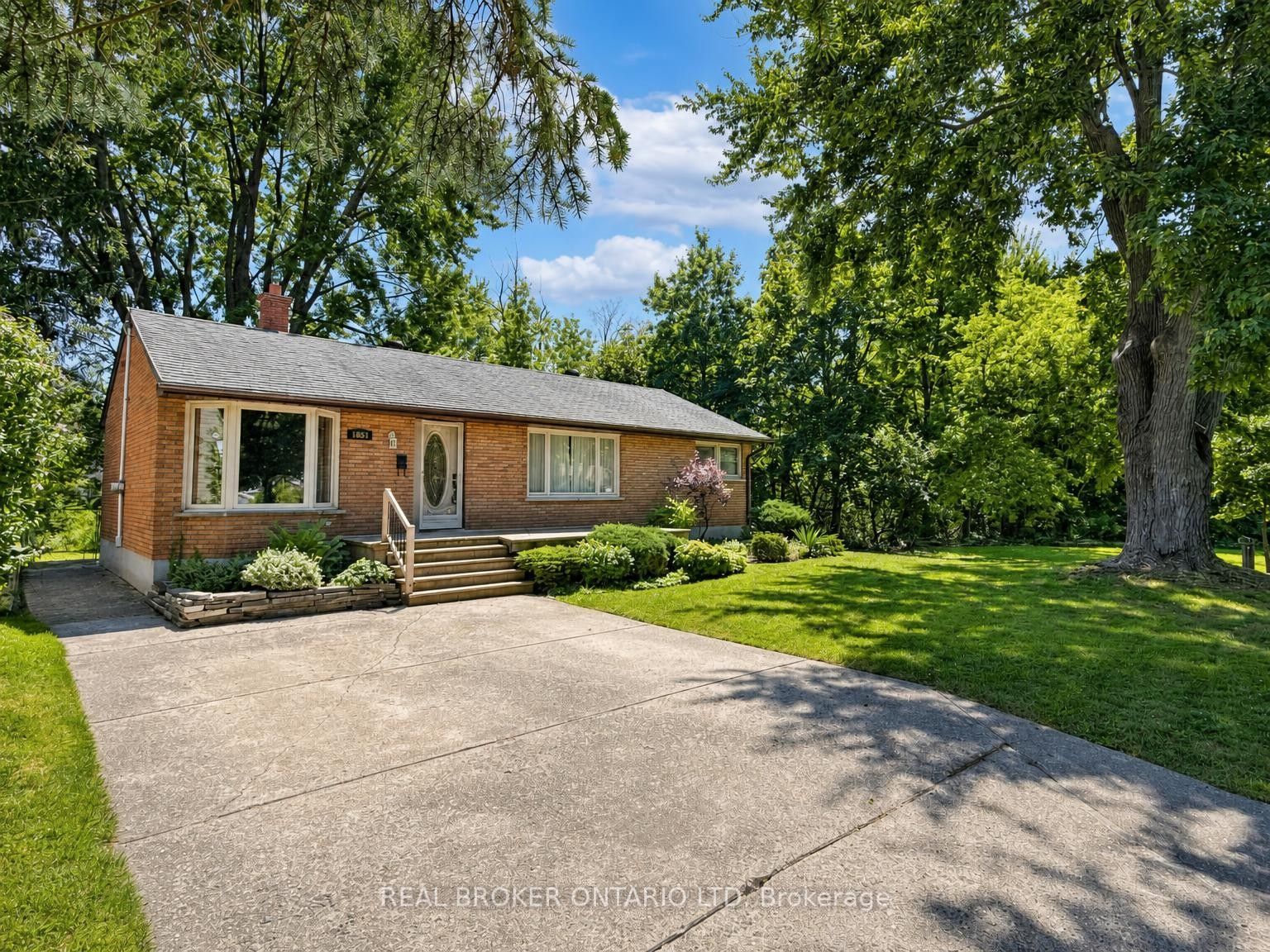 1863 Herbert Avenue, London East, ON N5V 2C6 photo 2