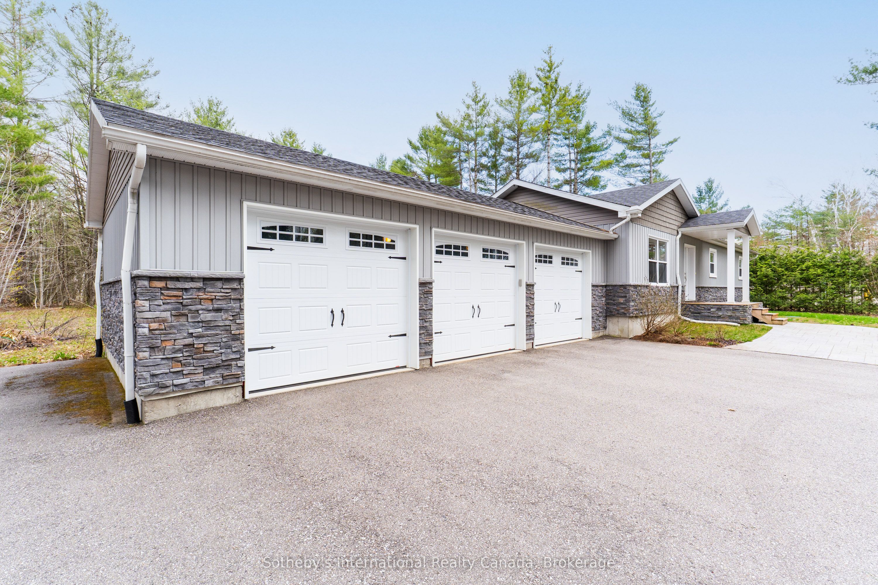 1021 Tower Crescent, Gravenhurst, ON P0E 1G0 photo 2
