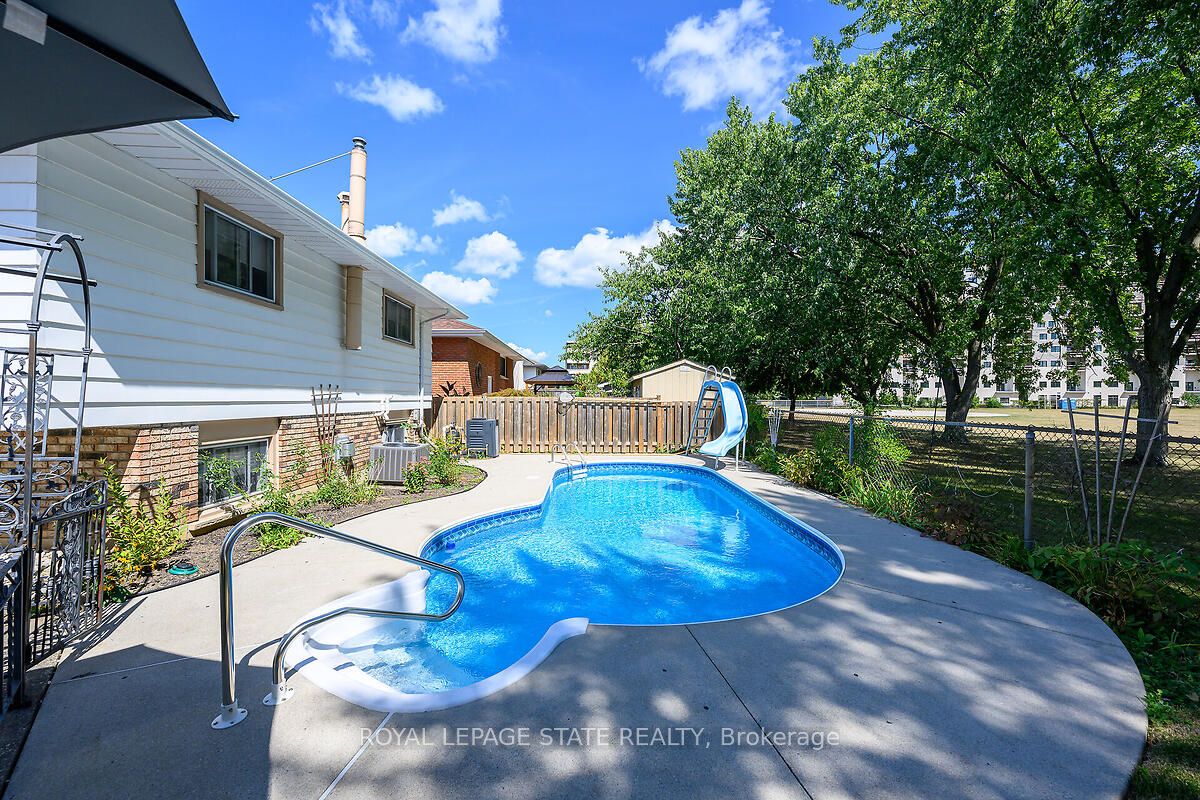 24 Oxford Street, Brantford, ON N3R 5C6 photo 5