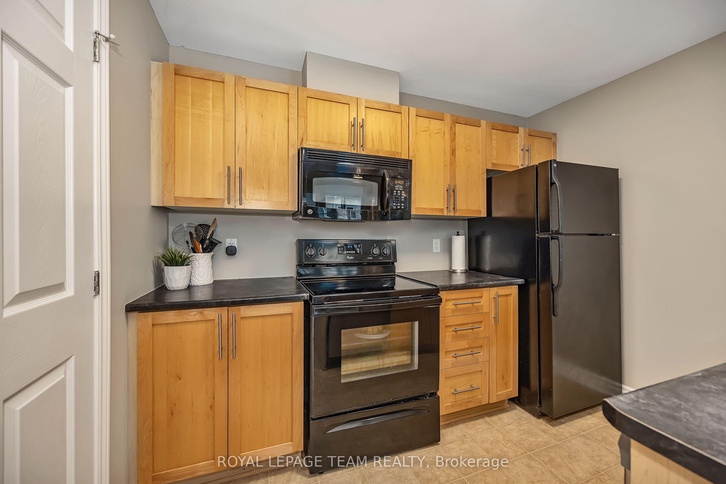 1109 Stittsville Main Street L, Stittsville - Munster - Richmond, ON K2S 0C8 photo 5