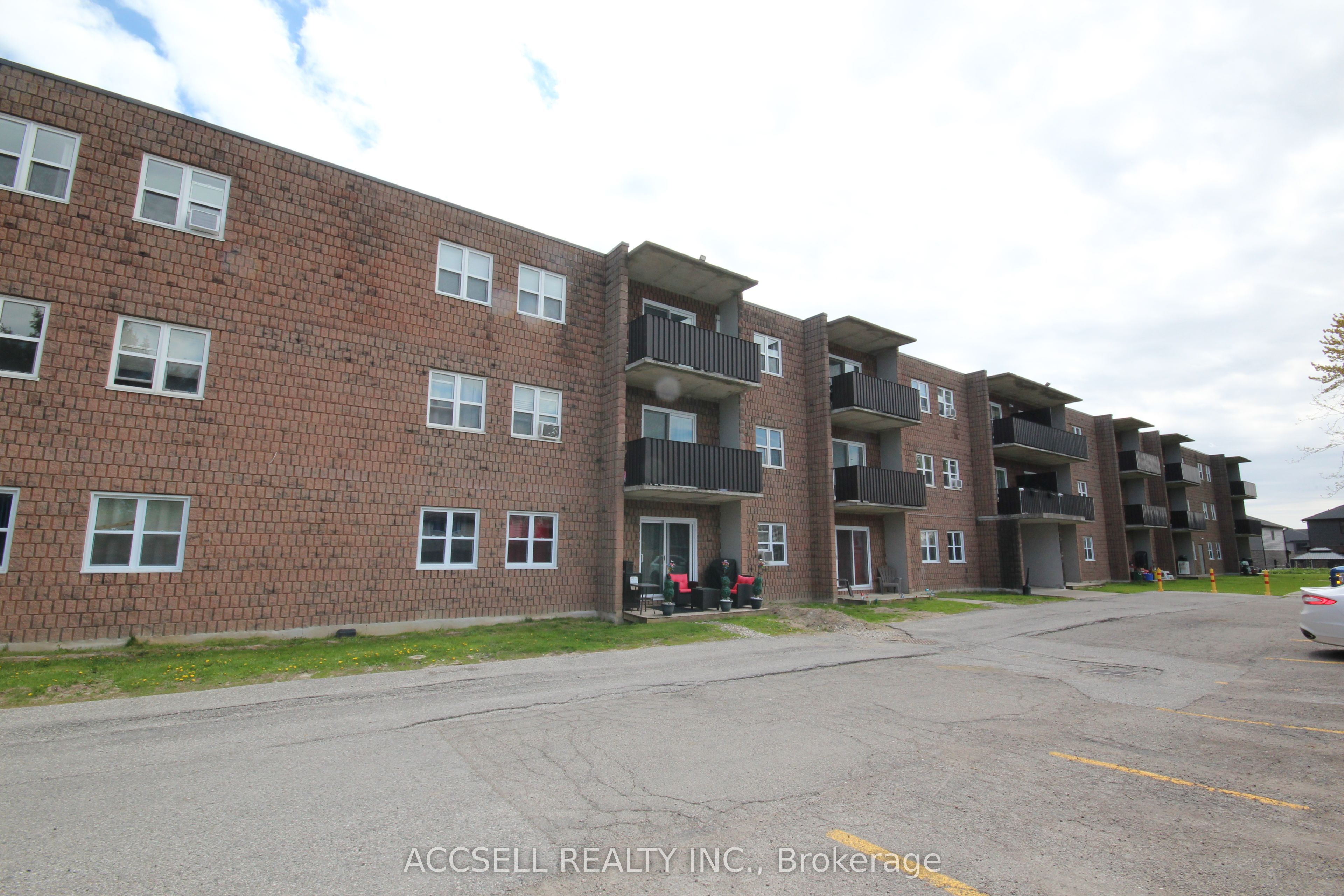 276 Merritt Avenue 306, Chatham-Kent, ON N7M 3G1