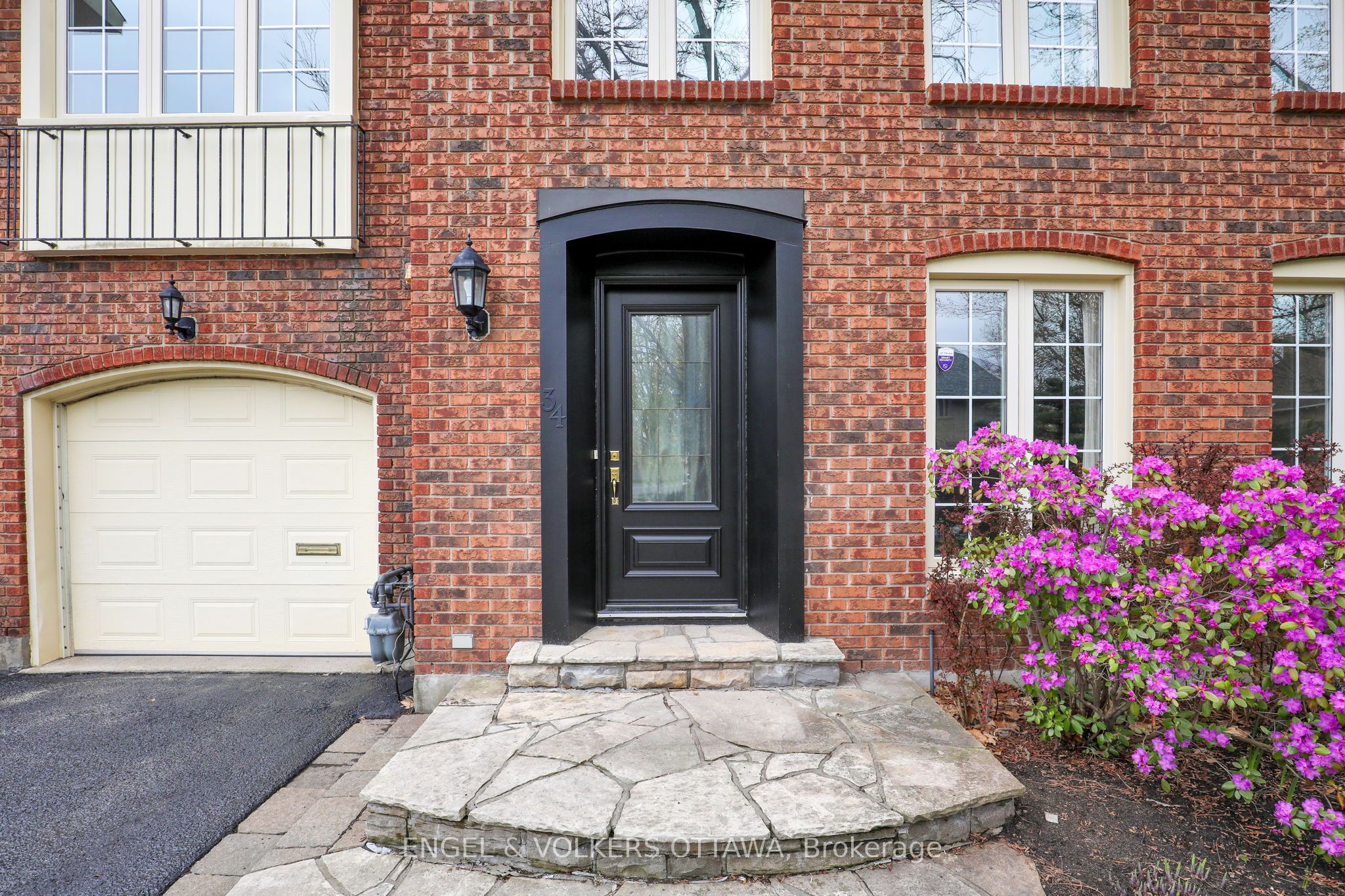 34 Chatsworth Crescent, Hunt Club - Windsor Park Village and Area, ON K1V 9Z1 photo 3