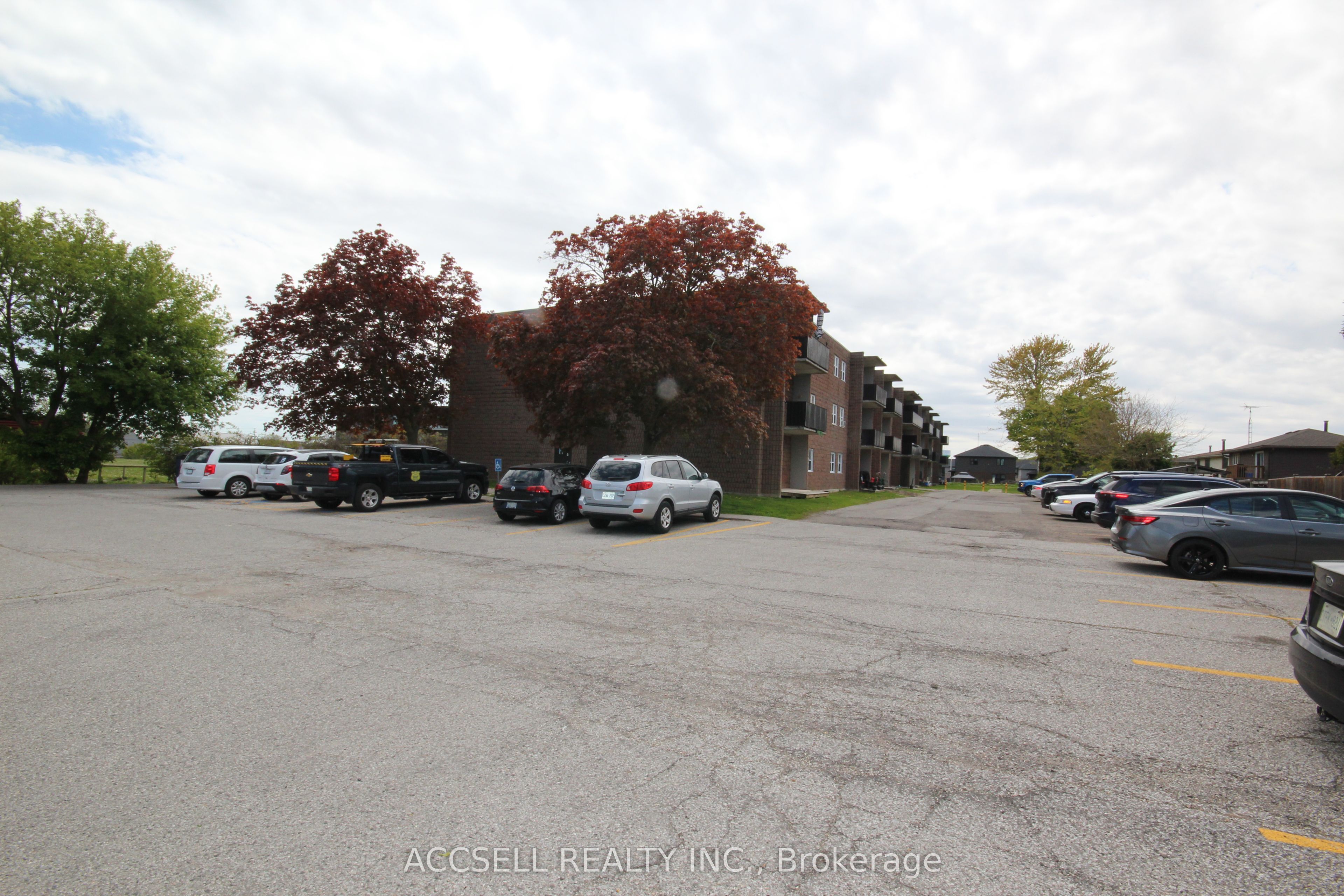 276 Merritt Avenue 212, Chatham-Kent, ON N7M 3G1 photo 2