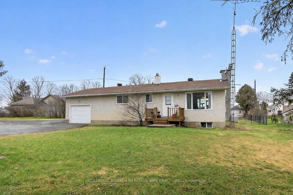 106 Munro Lane, Beckwith, ON K7C 3P2 photo 2