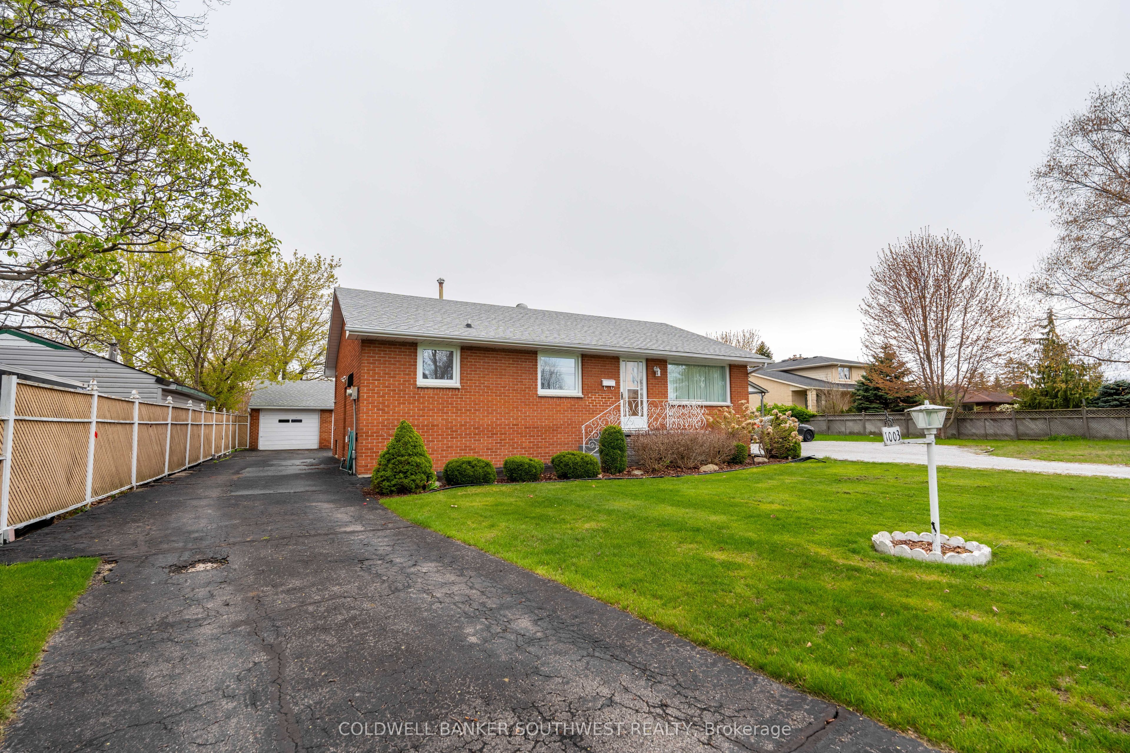 1003 Michigan Avenue, Sarnia, ON N7T 7B7 photo 2
