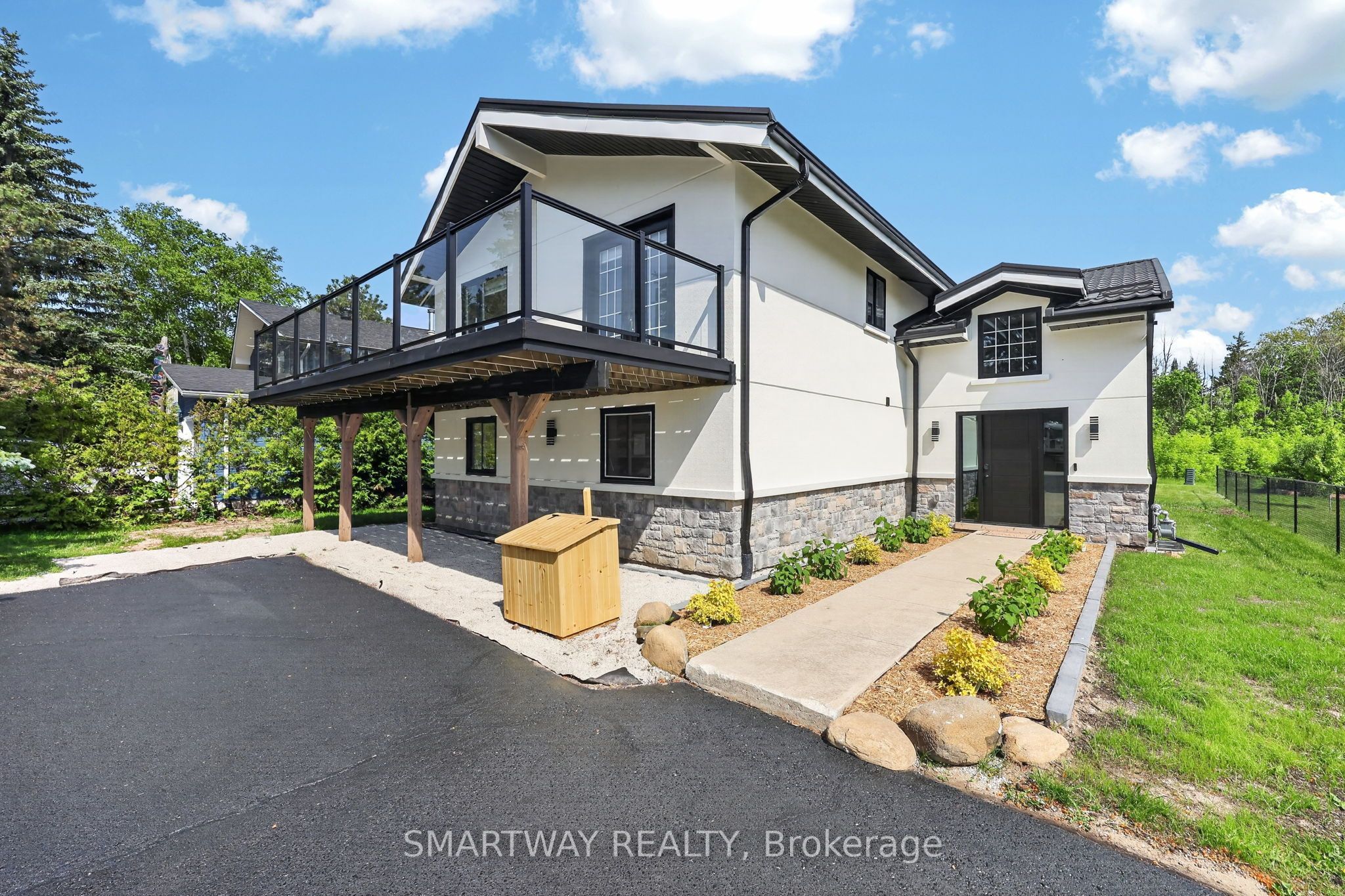 107 Campbell Crescent, Blue Mountains, ON L9Y 0P9 photo 2