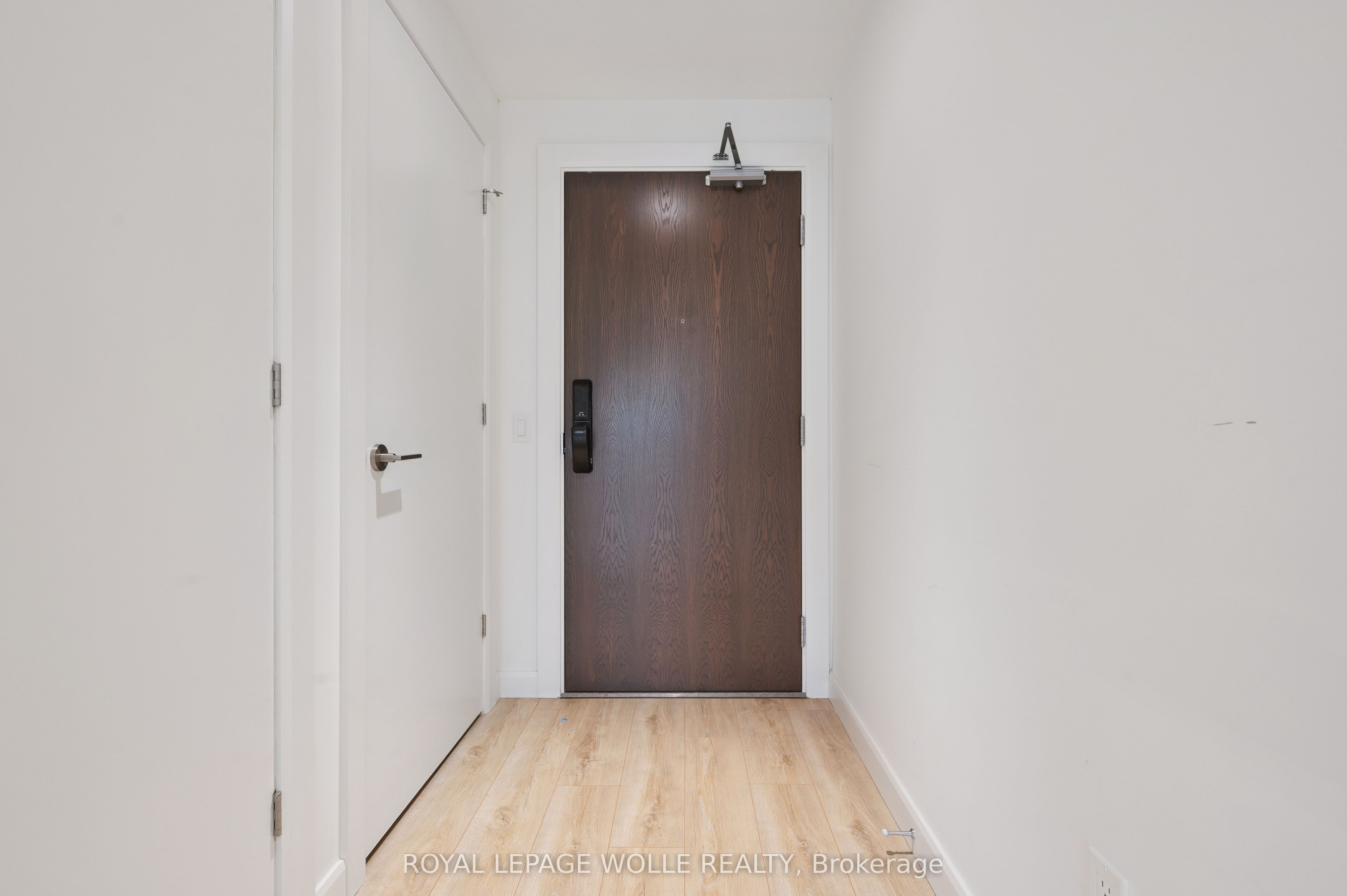 741 King Street W 304, Kitchener, ON N2G 0E9 photo 5