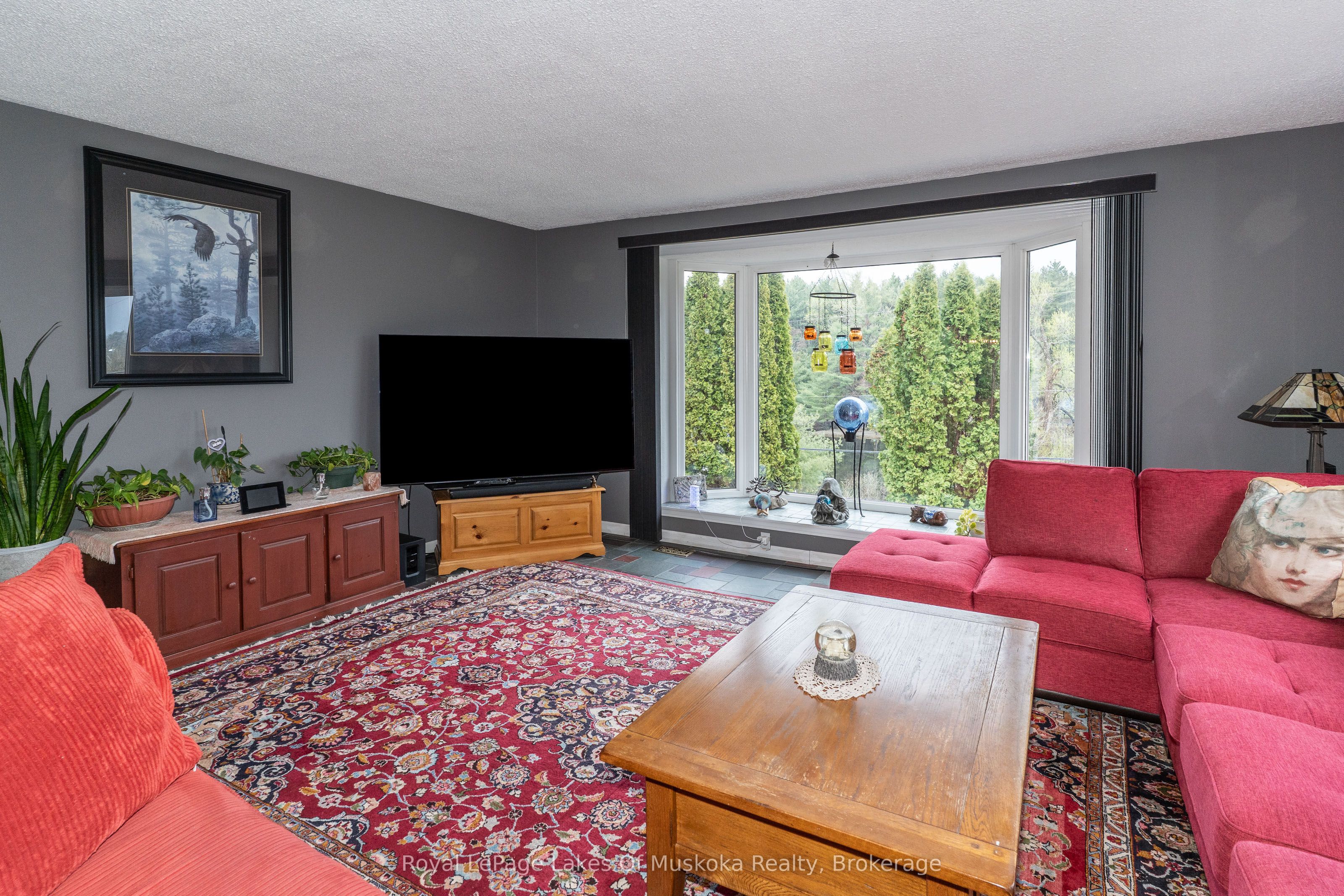 183 Santas Village Road, Bracebridge, ON P1L 1W8 photo 5