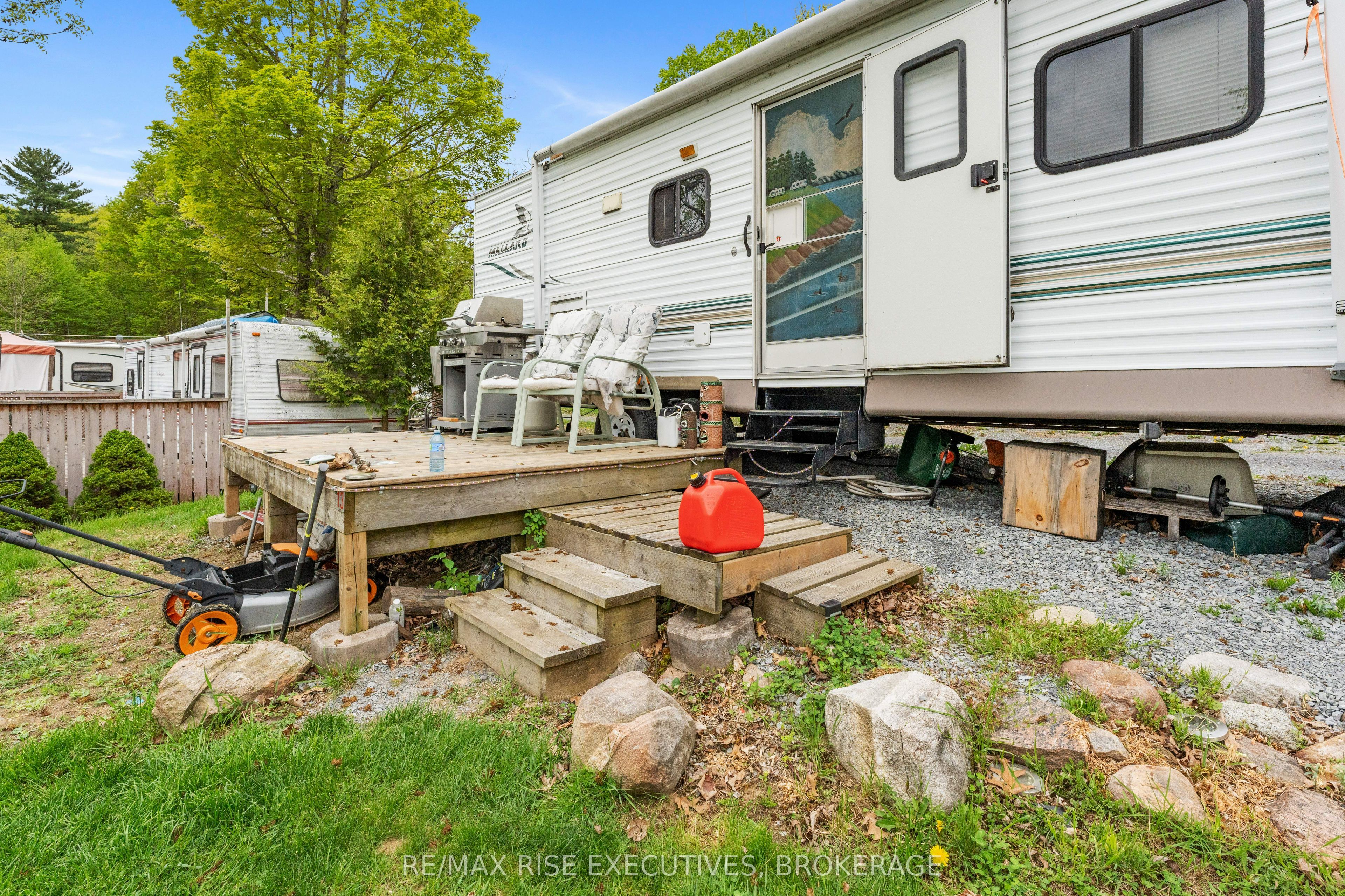 9 Glenford Lane 13, Frontenac, ON K0H 1T0 photo 2