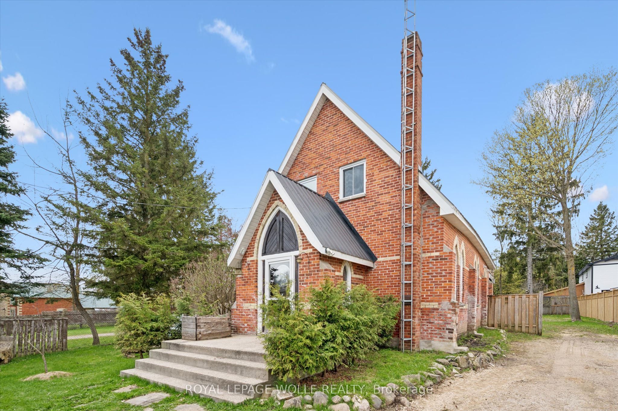 8946 Wellington Road 16, Wellington North, ON N0G 2E0 photo 3