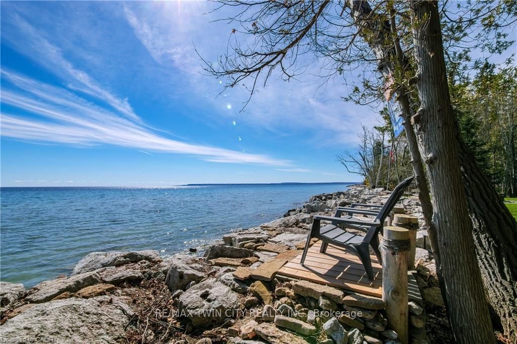 504617 Grey Road 1, Georgian Bluffs, ON N0H 2T0 photo 2