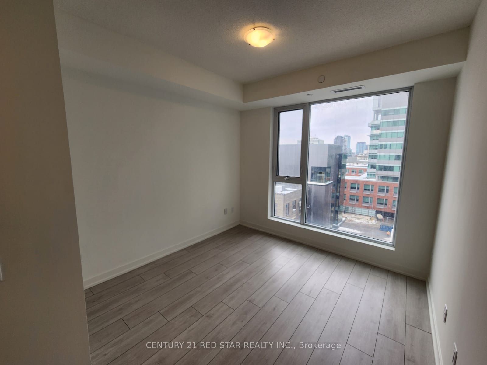 55 Duke Street W 601, Kitchener, ON N2H 0C9 photo 2