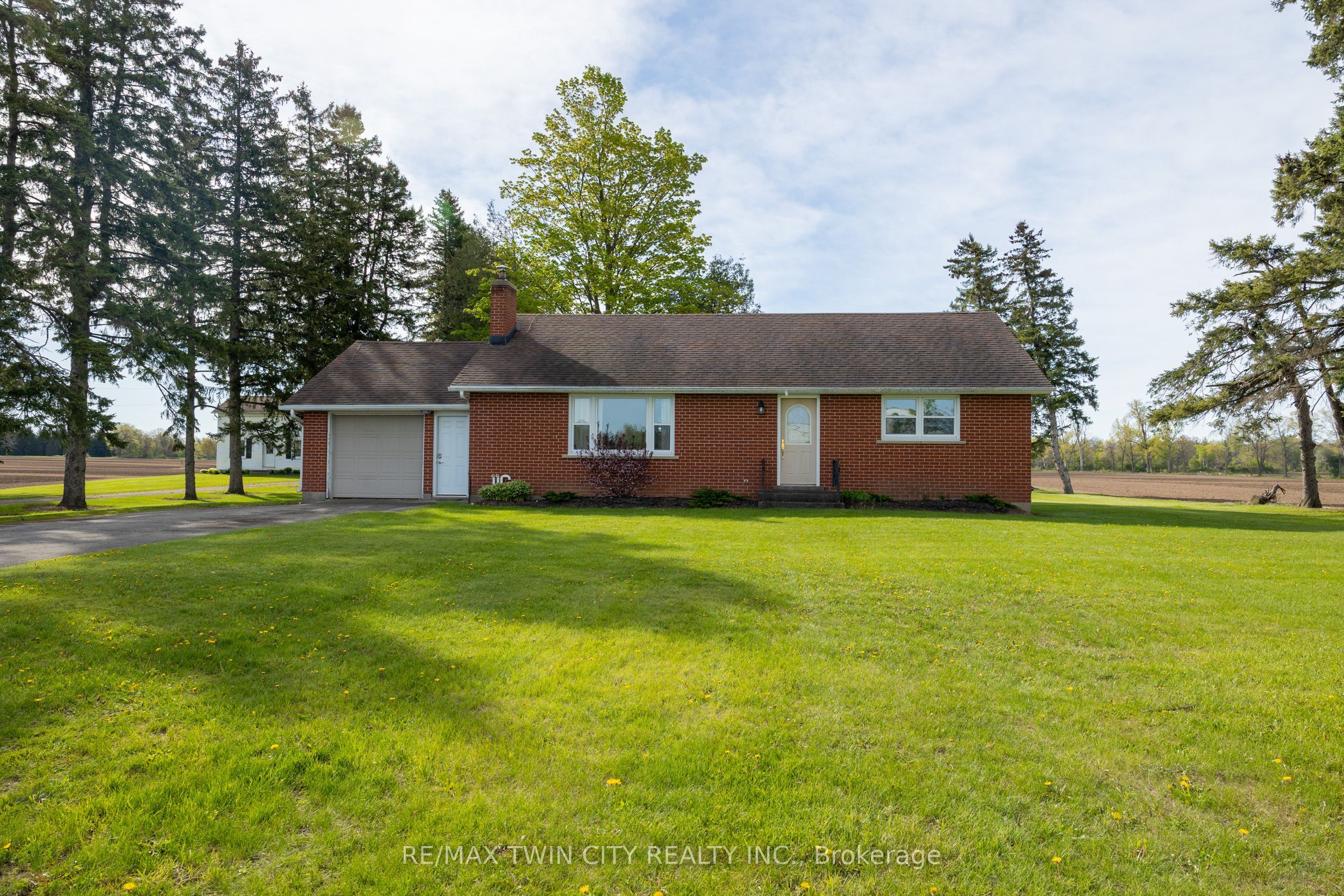 522 ELLIS Avenue, Brant, ON N3T 5L5 photo 3