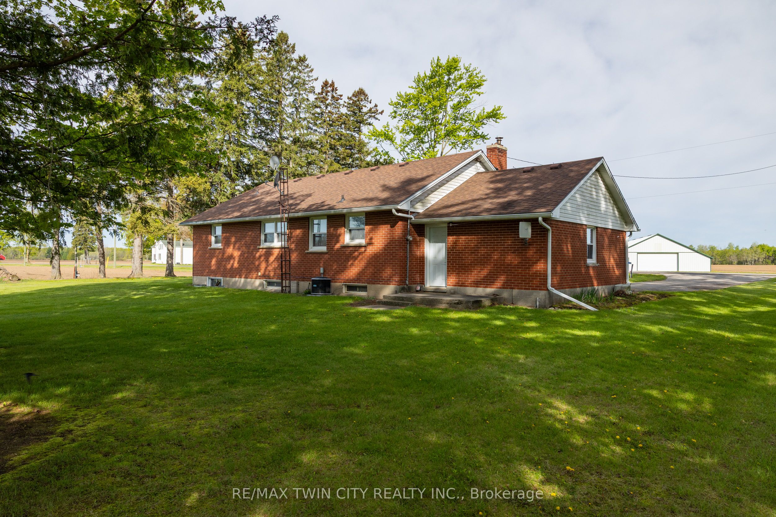 522 ELLIS Avenue, Brant, ON N3T 5L5 photo 5
