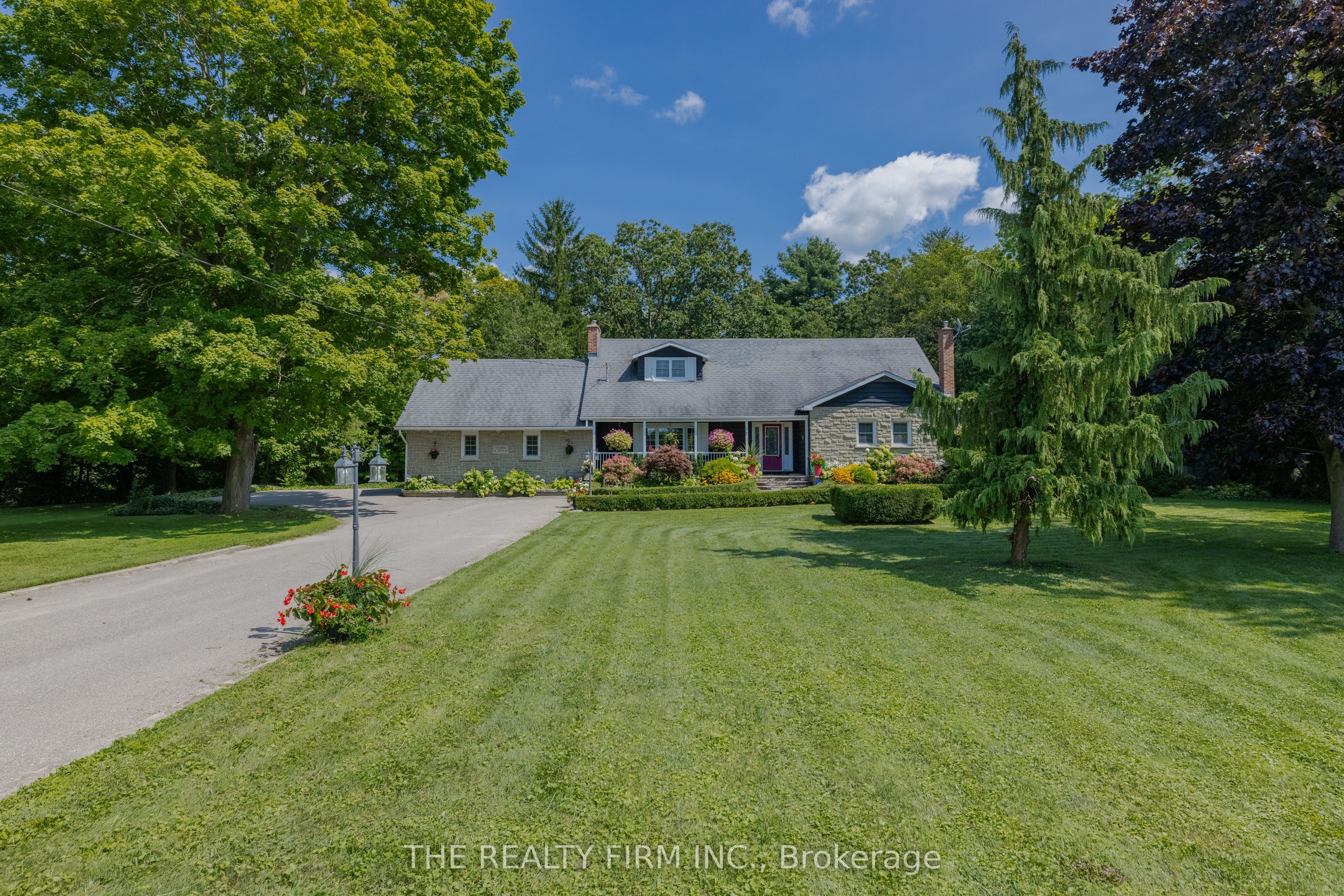 2294 Harris Road, Thames Centre, ON N0L 1G5