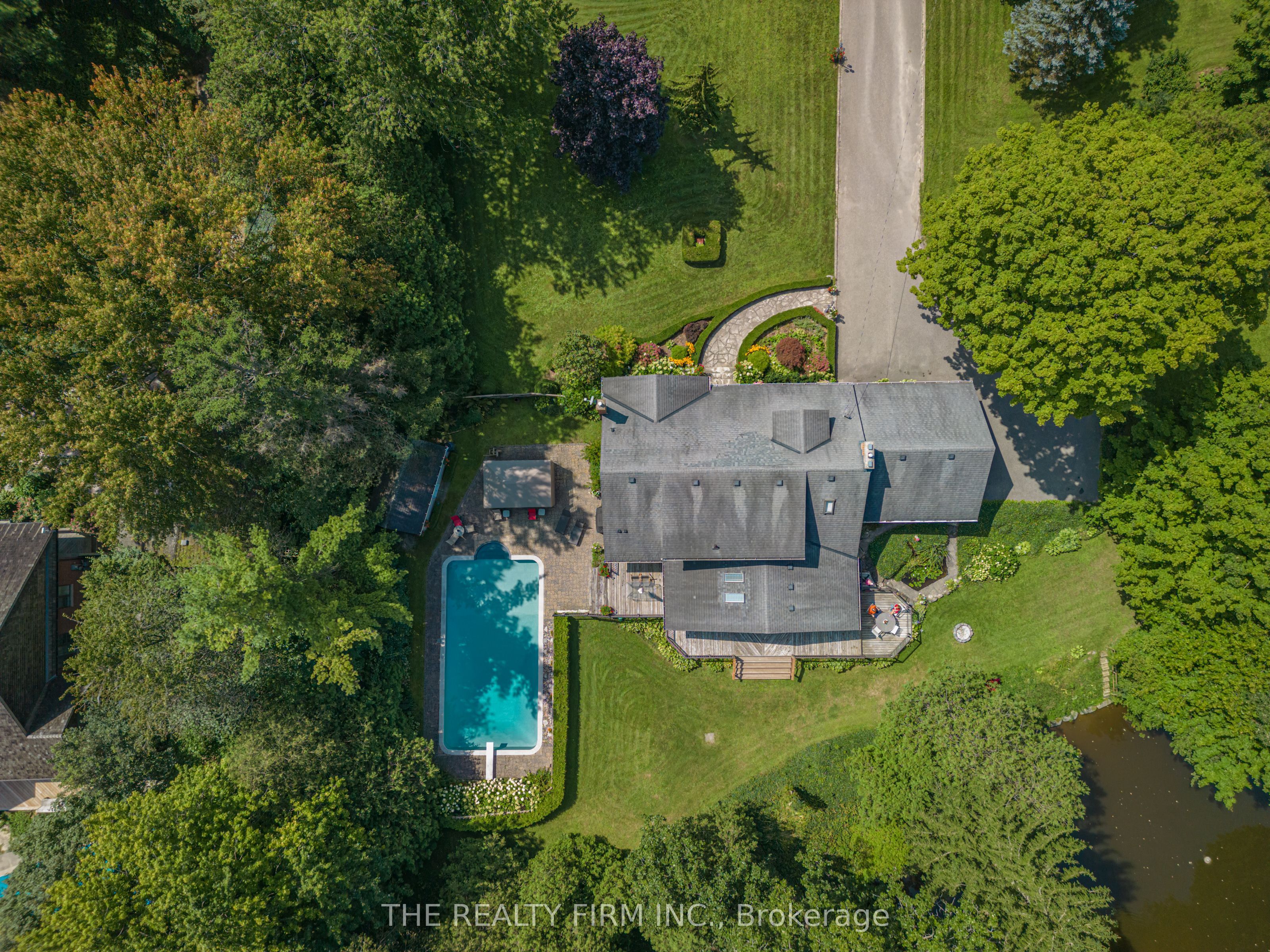 2294 Harris Road, Thames Centre, ON N0L 1G5 photo 3