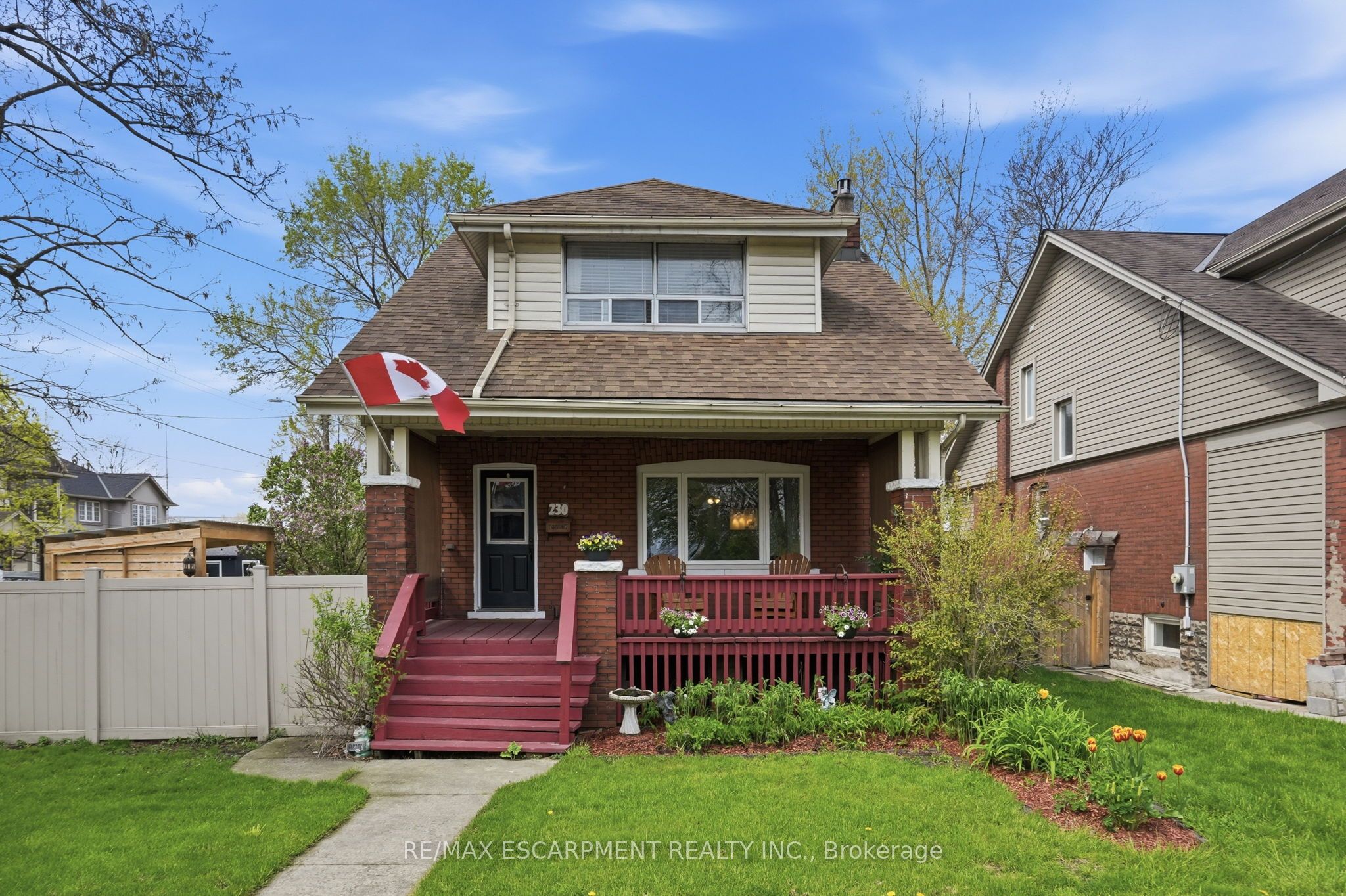 230 Beach Boulevard, Hamilton, ON L8H 6W1
