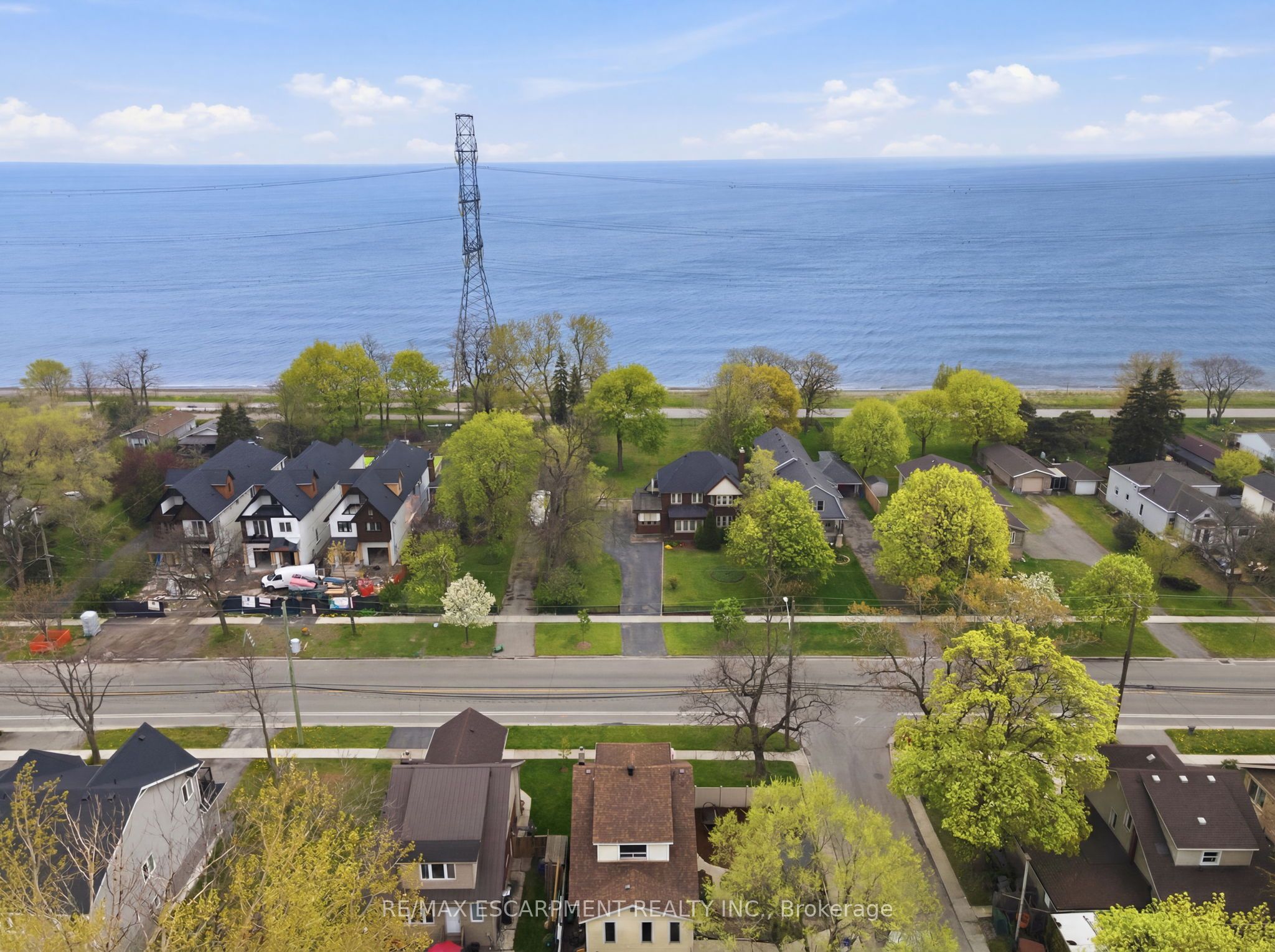 230 Beach Boulevard, Hamilton, ON L8H 6W1 photo 3