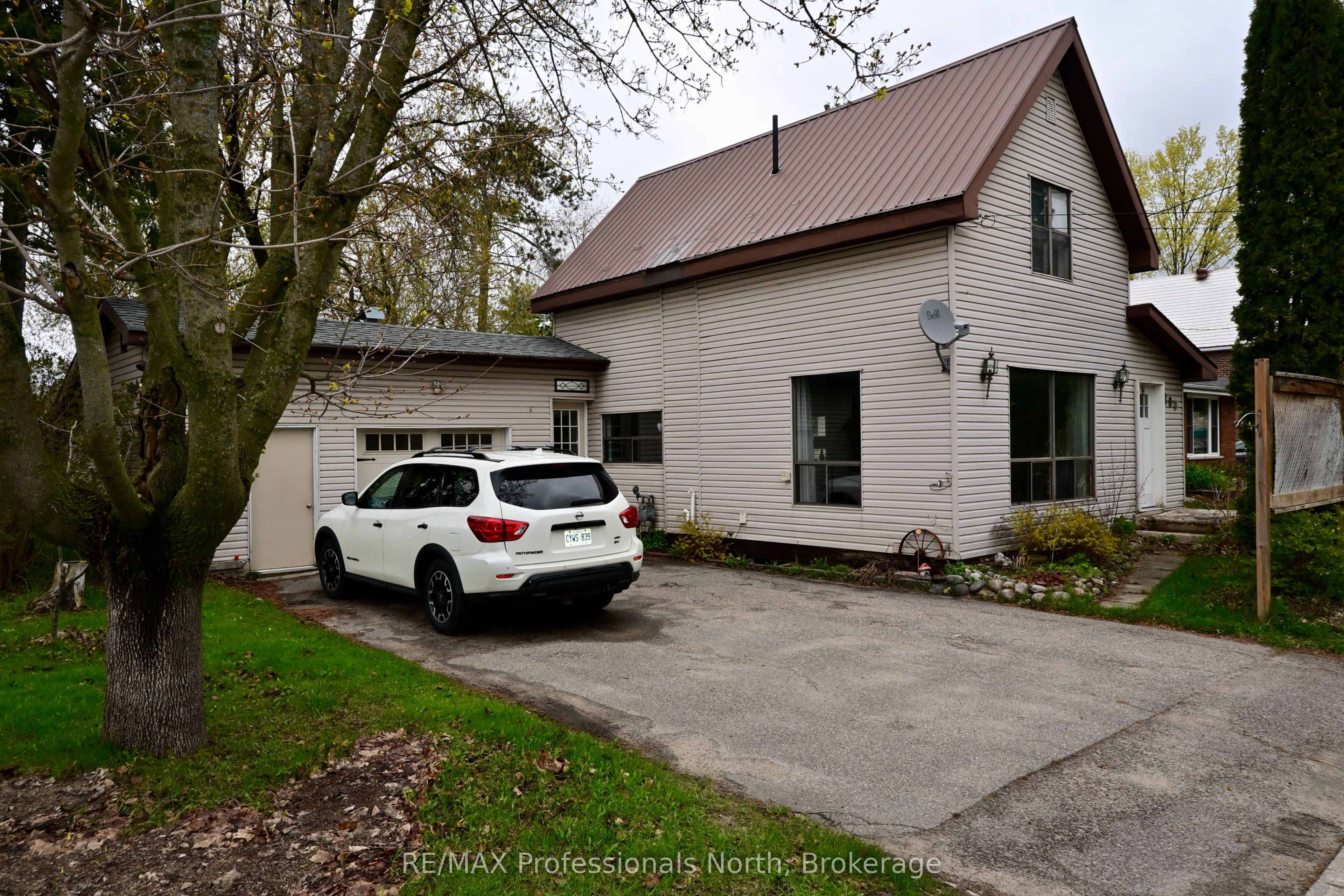 209 Dill St Street, Bracebridge, ON P1L 1E6 photo 2