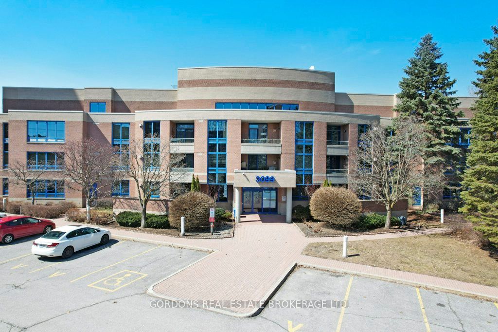 3099 Carling Avenue 103, Crystal Bay - Rocky Point - Bayshore, ON K2H 5A6 photo 3