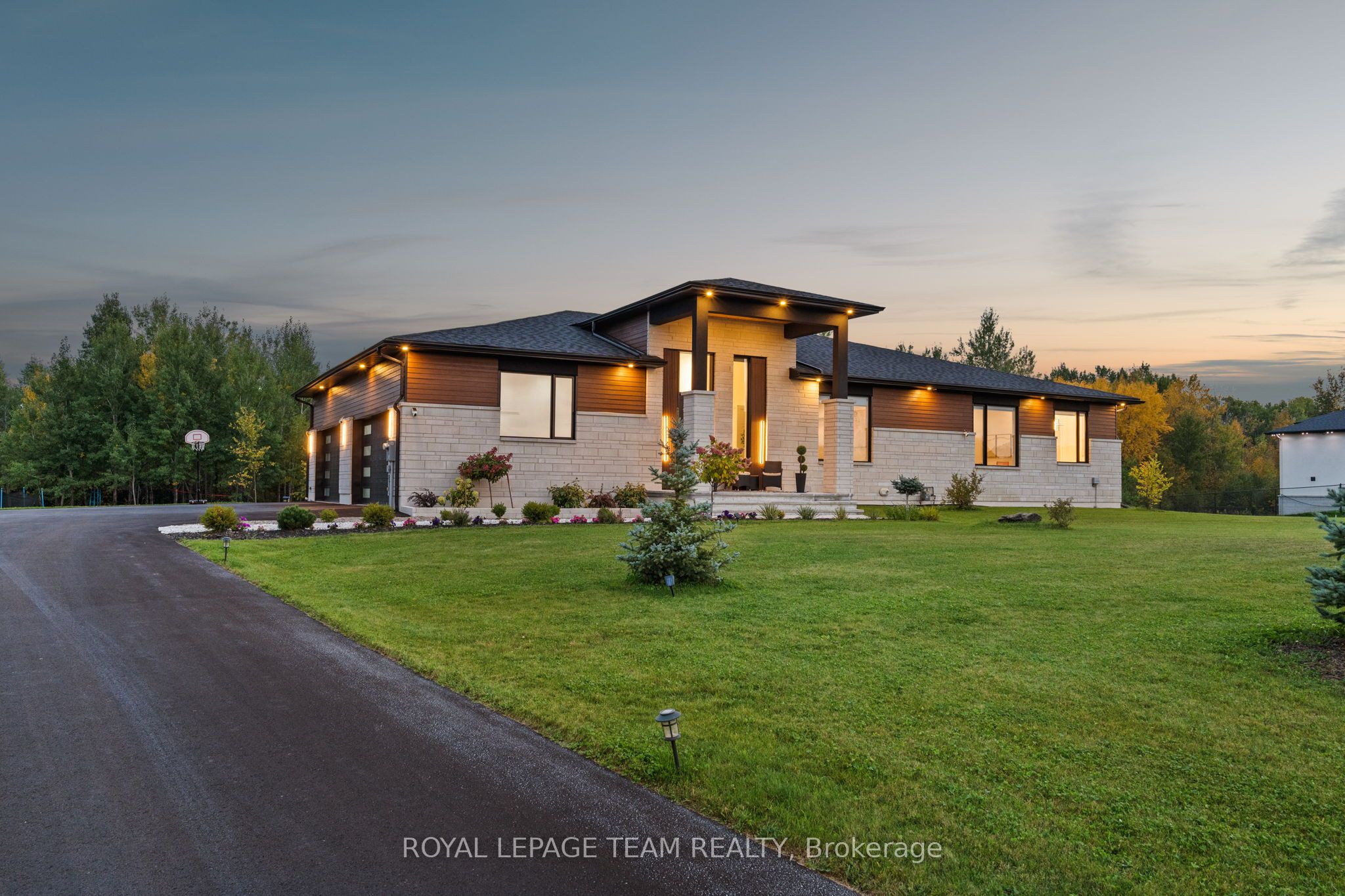 60 Synergy Way, Kanata, ON K2W 0K3 photo 3