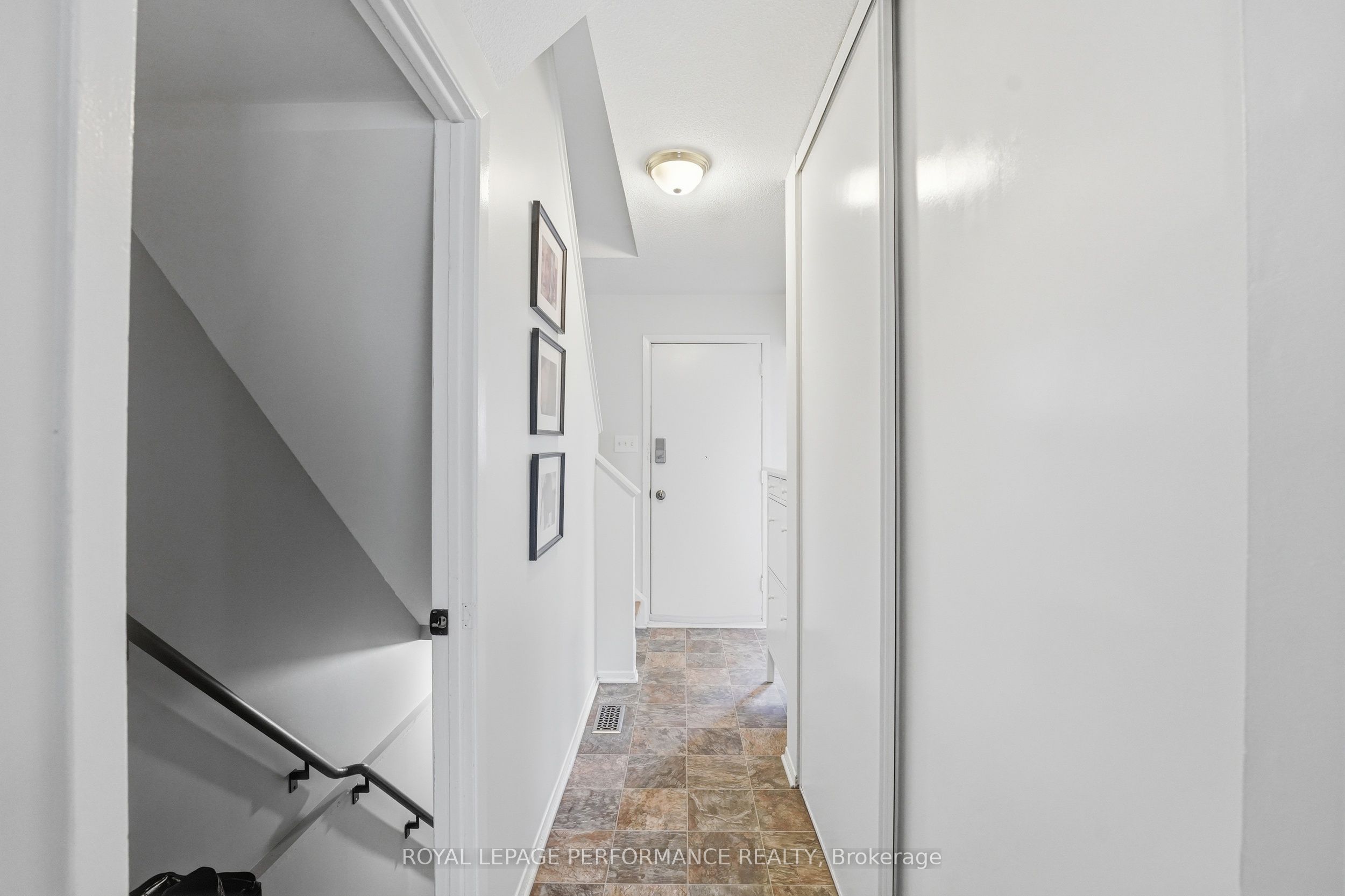 1767 Trappist Lane, Orleans - Convent Glen and Area, ON K1C 1X7 photo 3