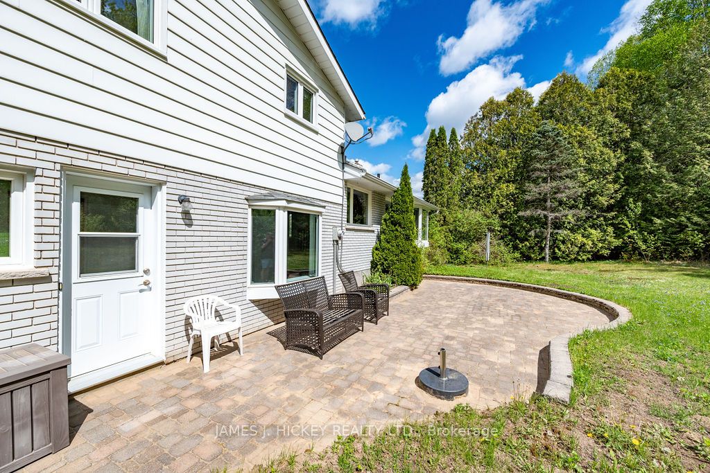 250 Thomas Street, Deep River, ON K0J 1P0 photo 4