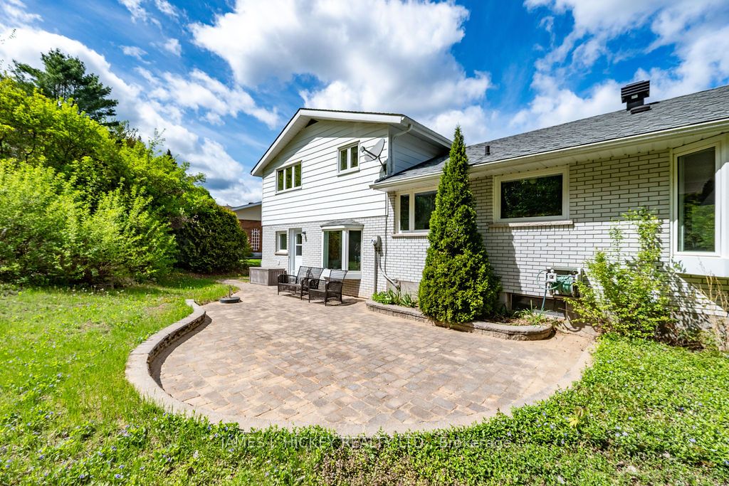 250 Thomas Street, Deep River, ON K0J 1P0 photo 5