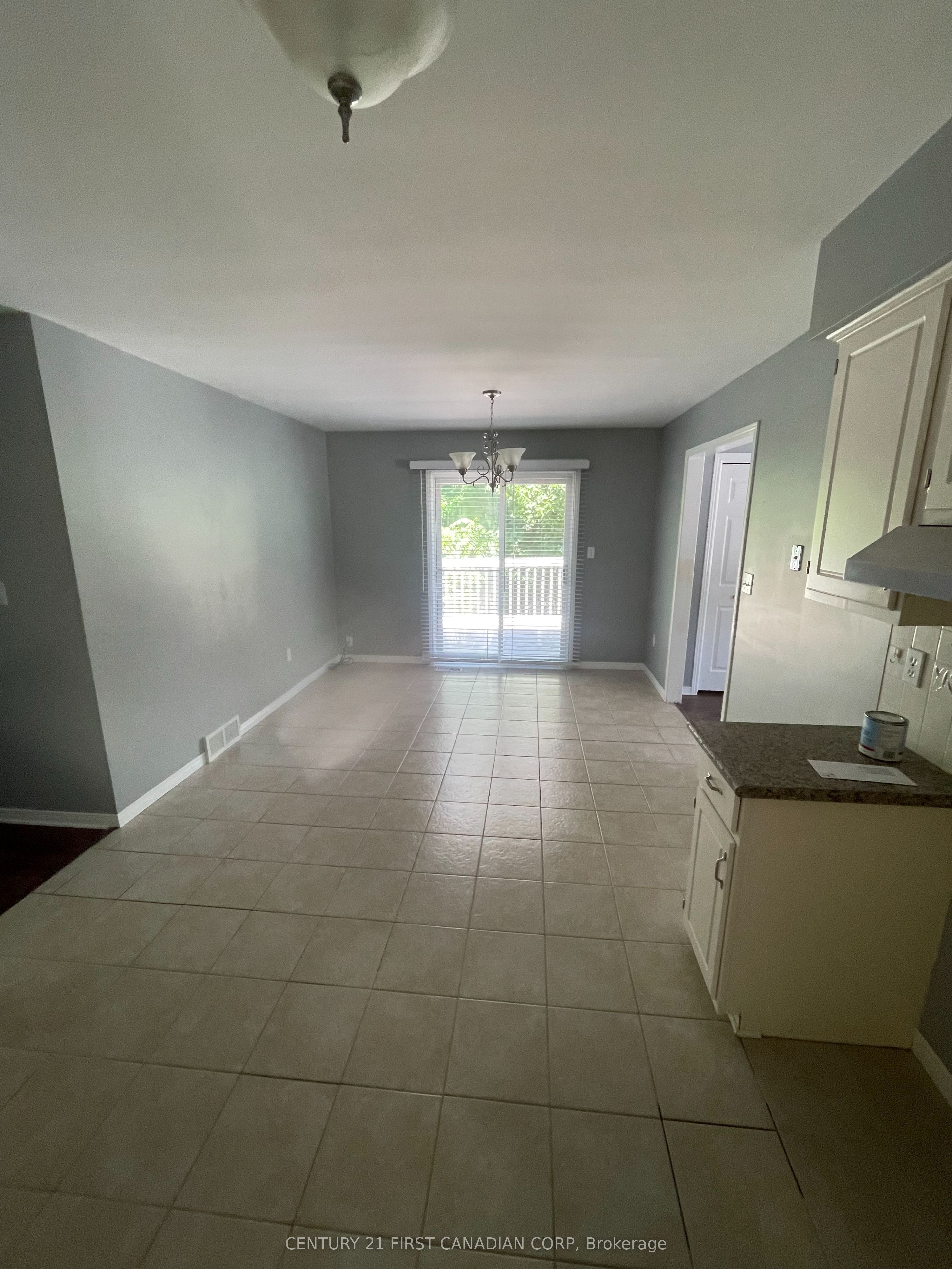 196 Adelaide Street, Strathroy-Caradoc, ON N7G 2V5 photo 5