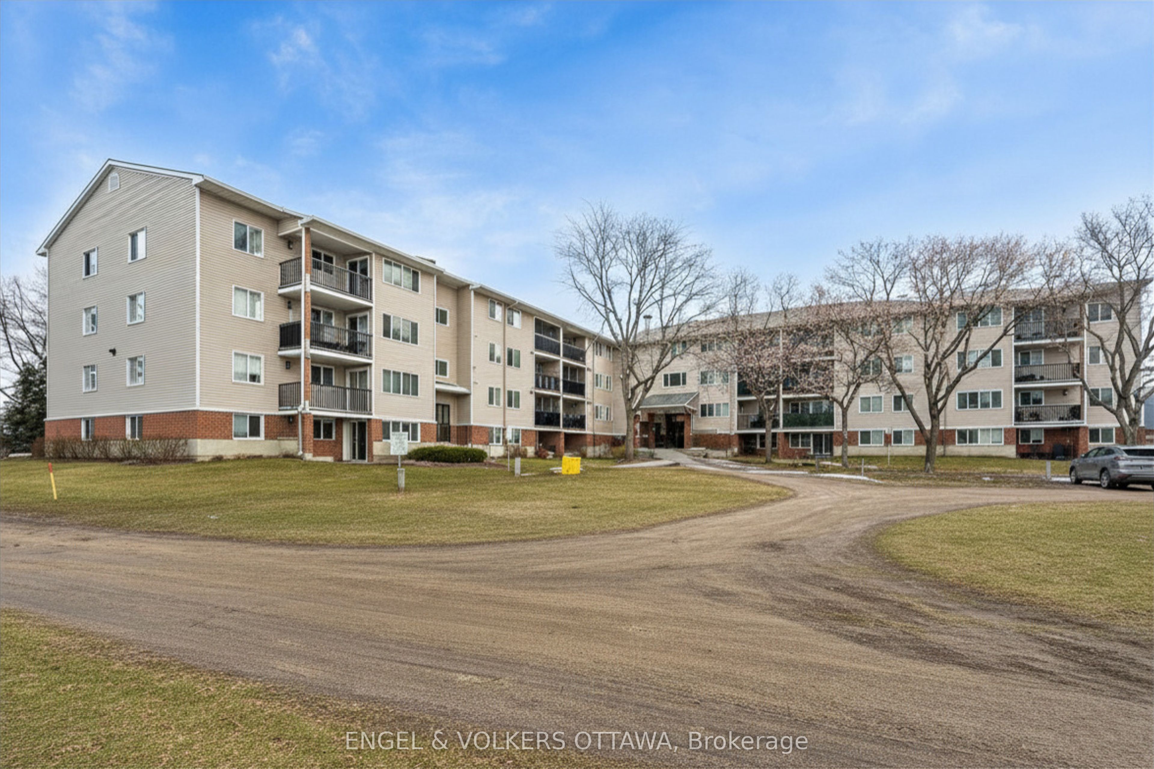 6532 Bilberry Drive 109, Orleans - Convent Glen and Area, ON K1C 4N9