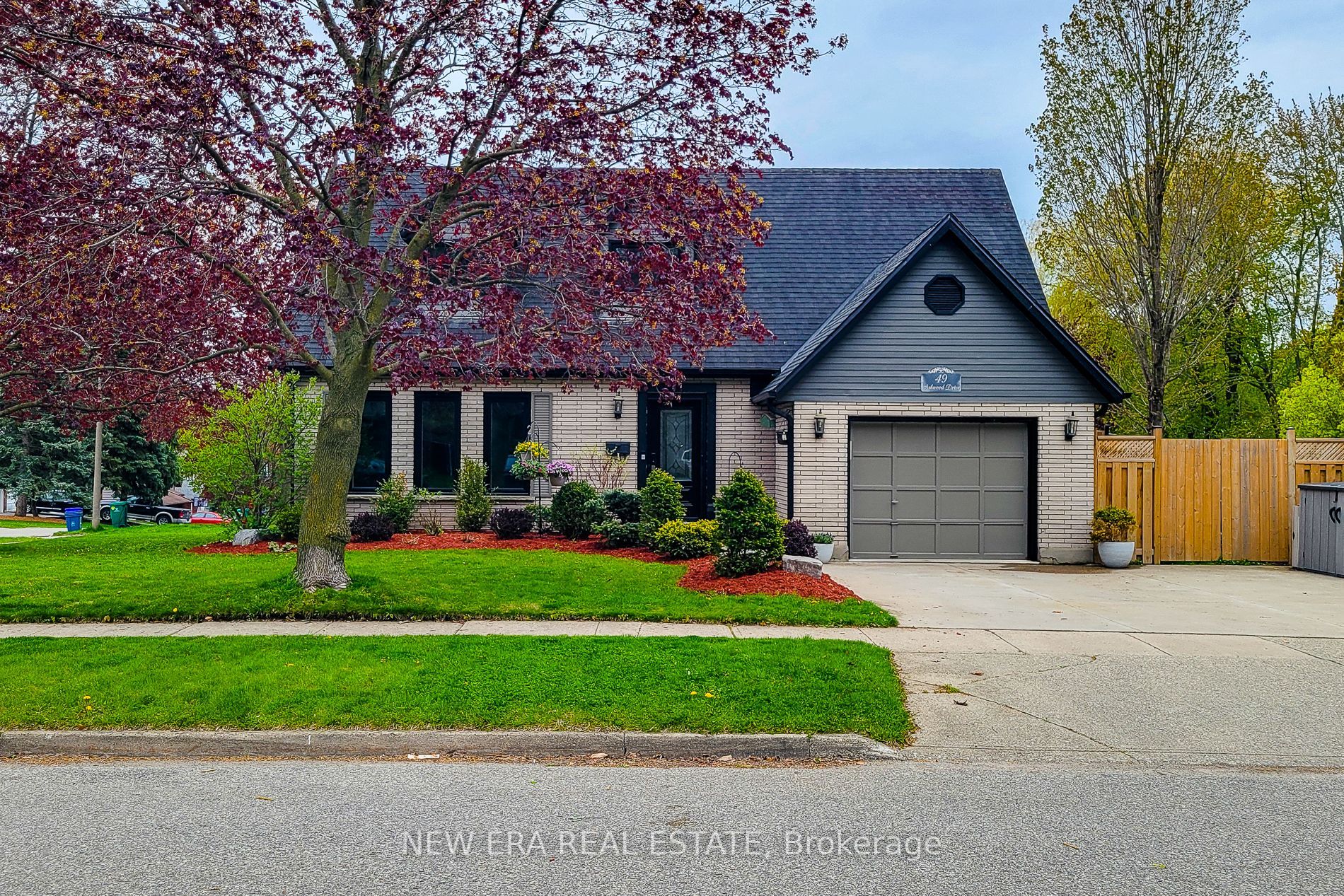 49 Ashwood Drive, Cambridge, ON N3C 3H7 photo 2