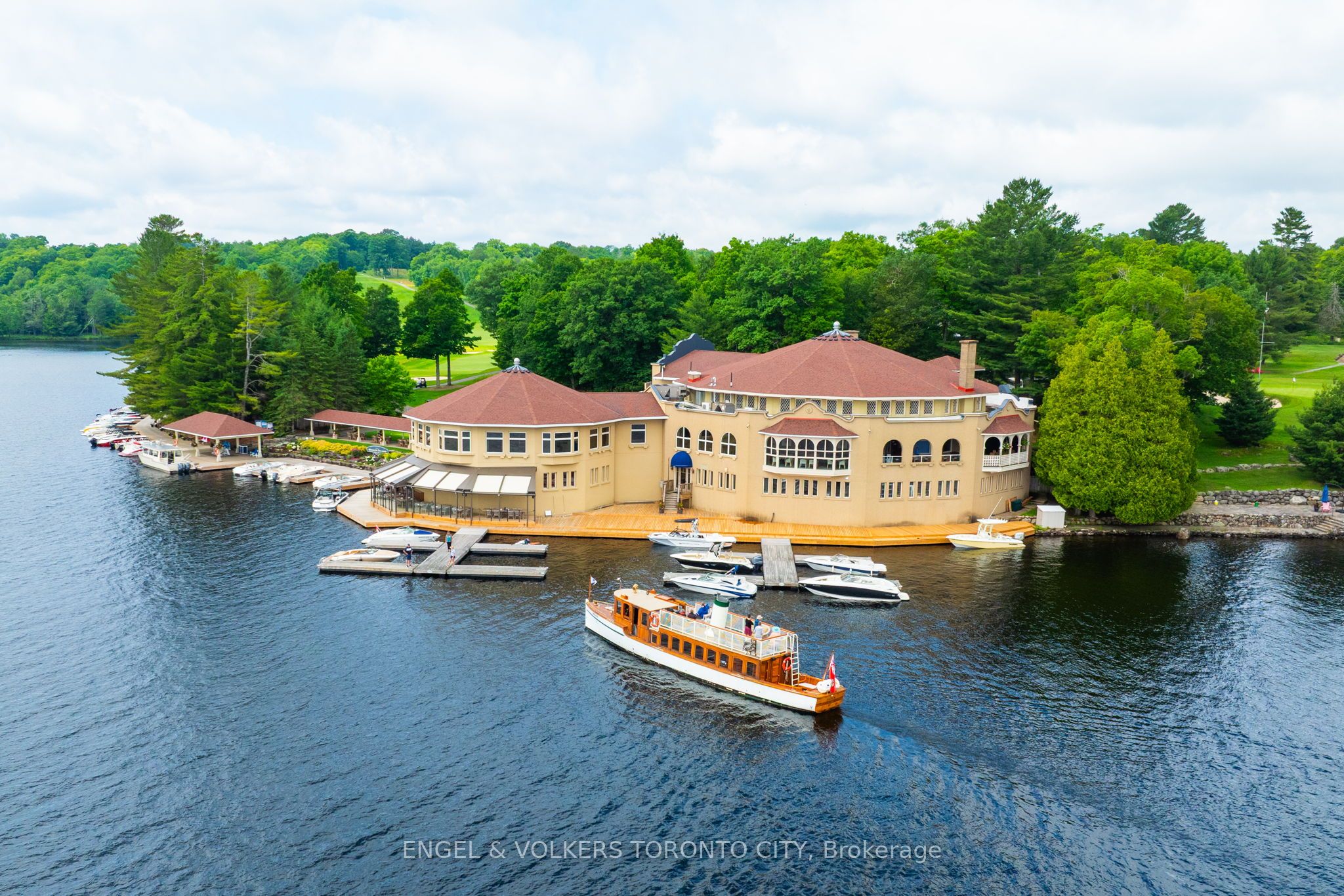 12 Bigwin Island 126, Lake of Bays, ON P0B 1A0 photo 4