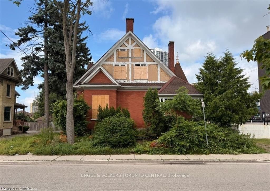 11 Irvin Street, Kitchener, ON N2H 1K6 photo 4