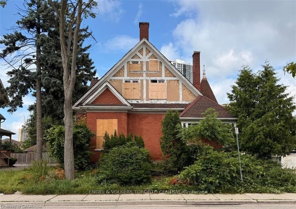 11 Irvin Street, Kitchener, ON N2H 1K6 photo 5