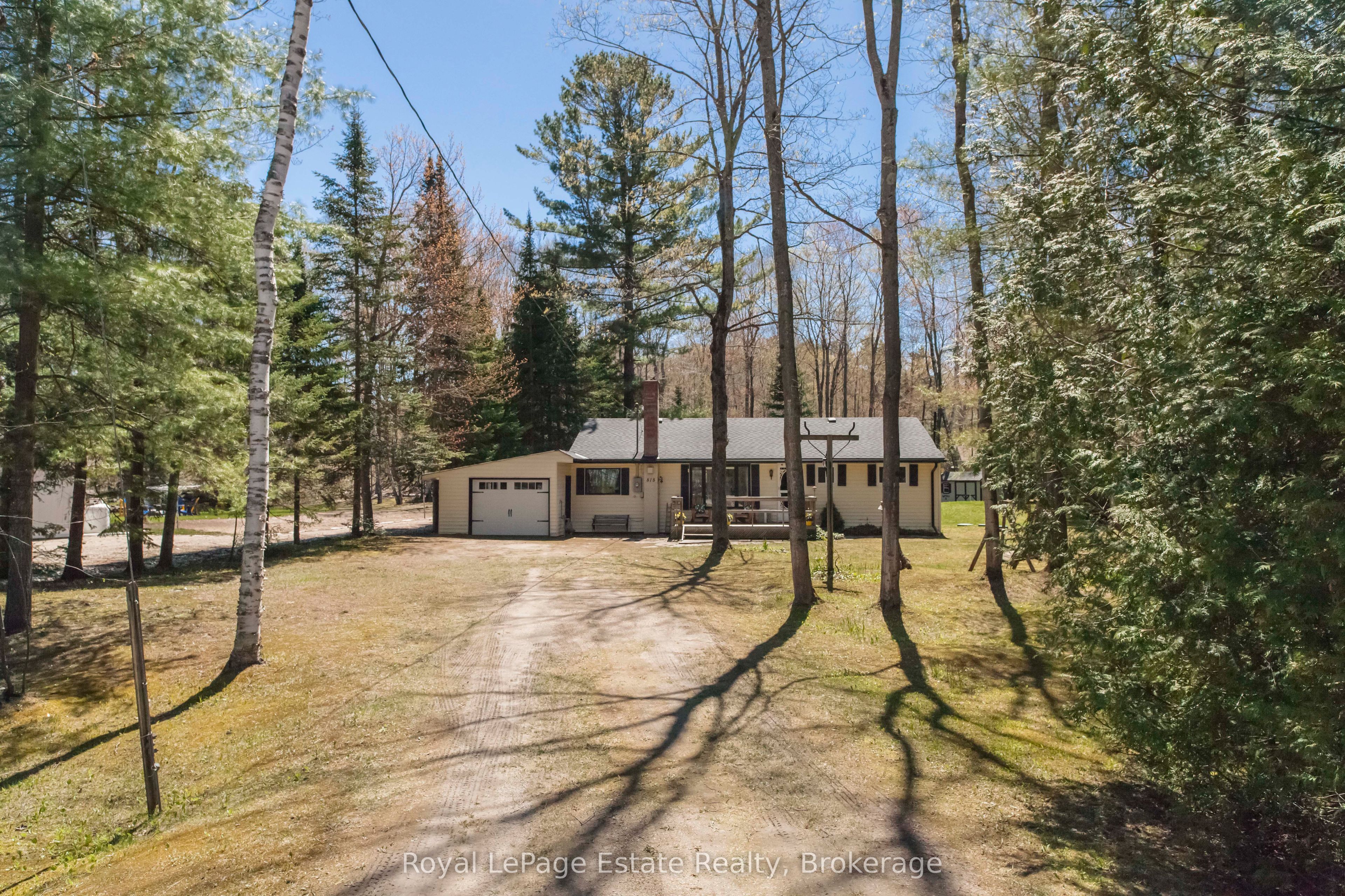 818 Sixth Street N, South Bruce Peninsula, ON N0H 2G0 photo 2
