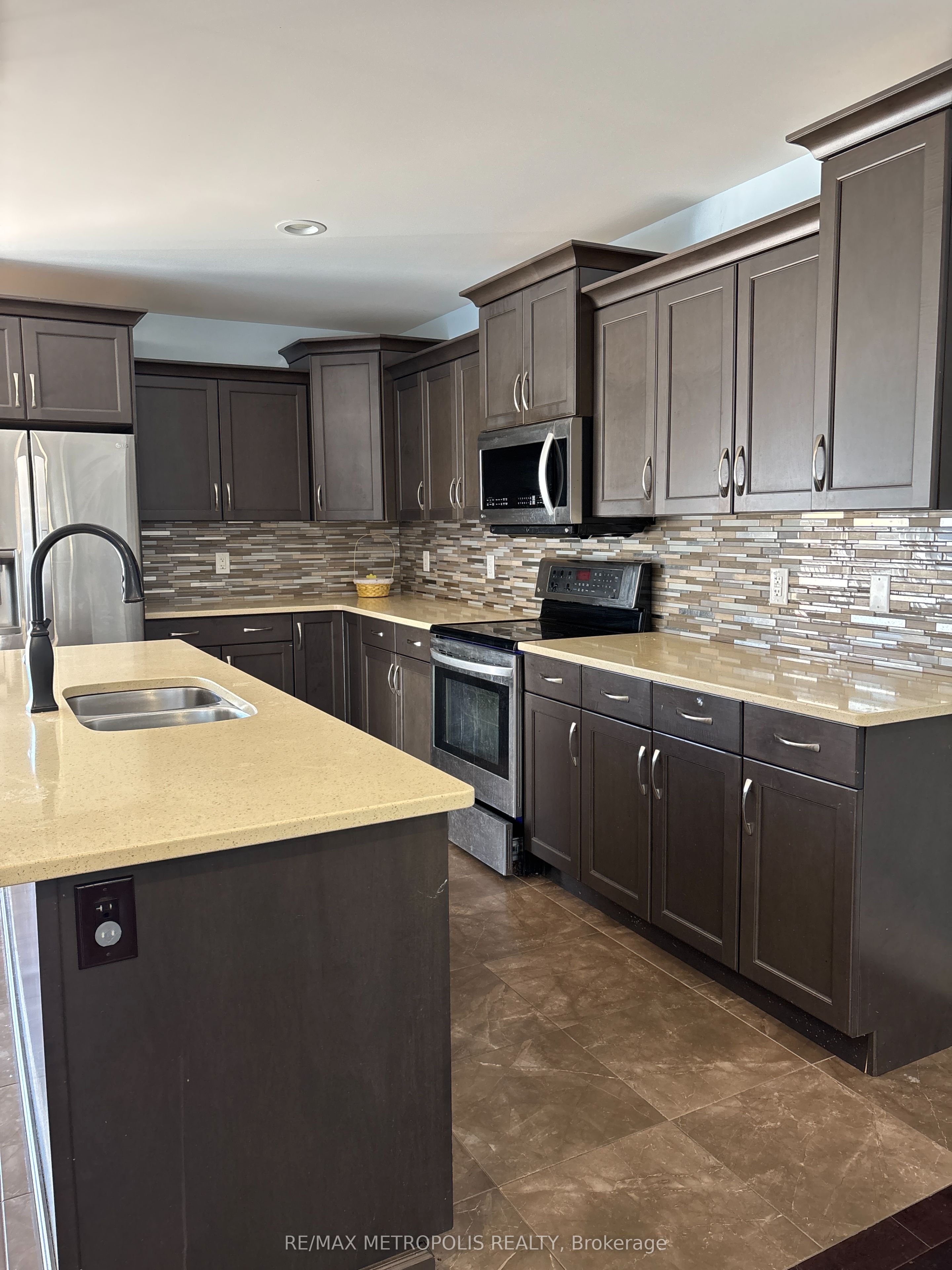 217 Jasmine Drive, Lakeshore, ON N0R 1A0 photo 4