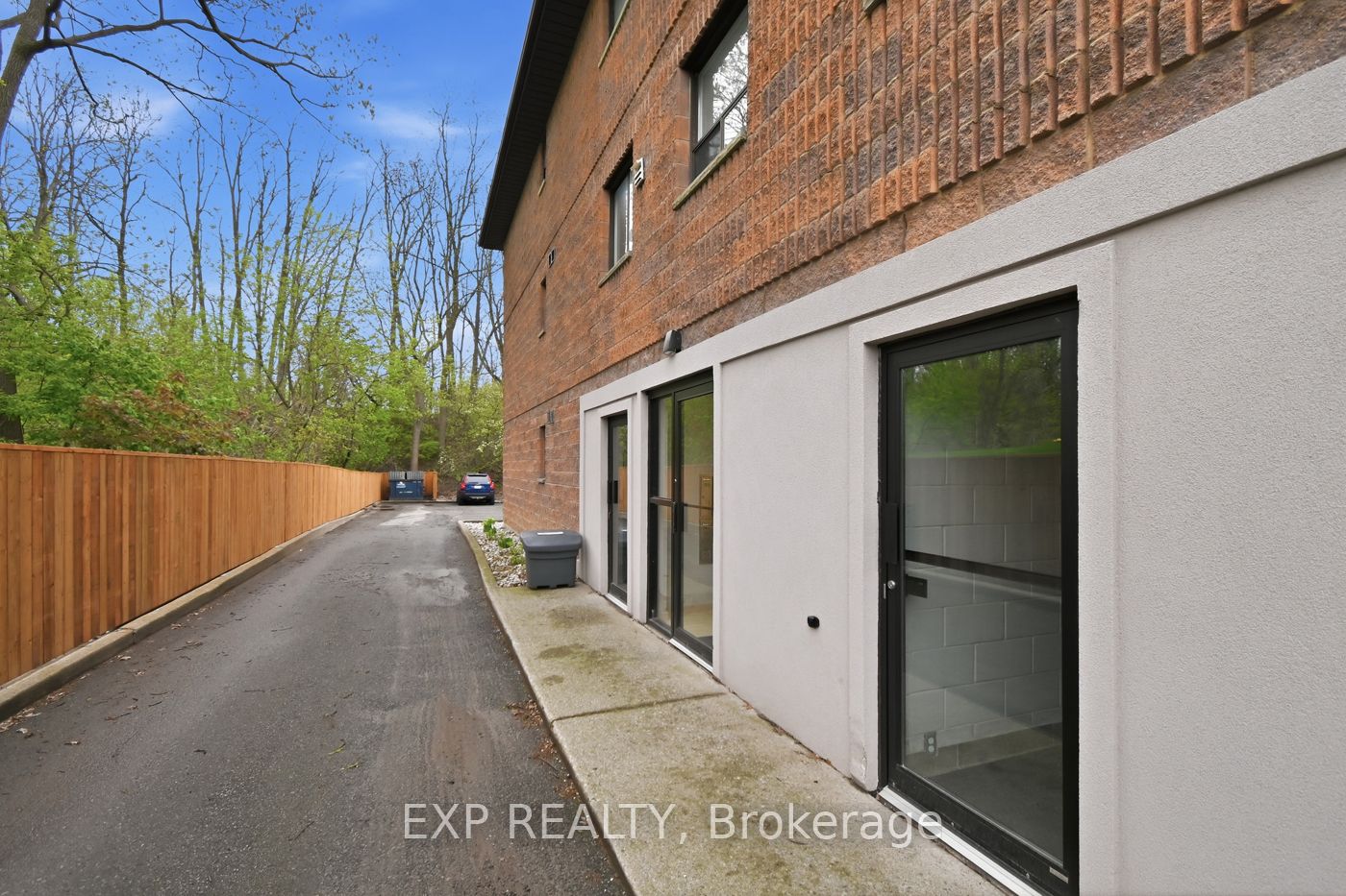 78 Welland Street N 303, Thorold, ON L2V 2C1 photo 2