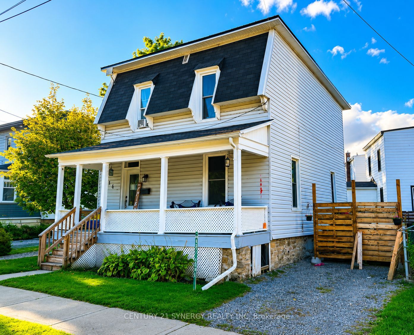 114 Main Street E, Smiths Falls, ON K7A 1B2 photo 3
