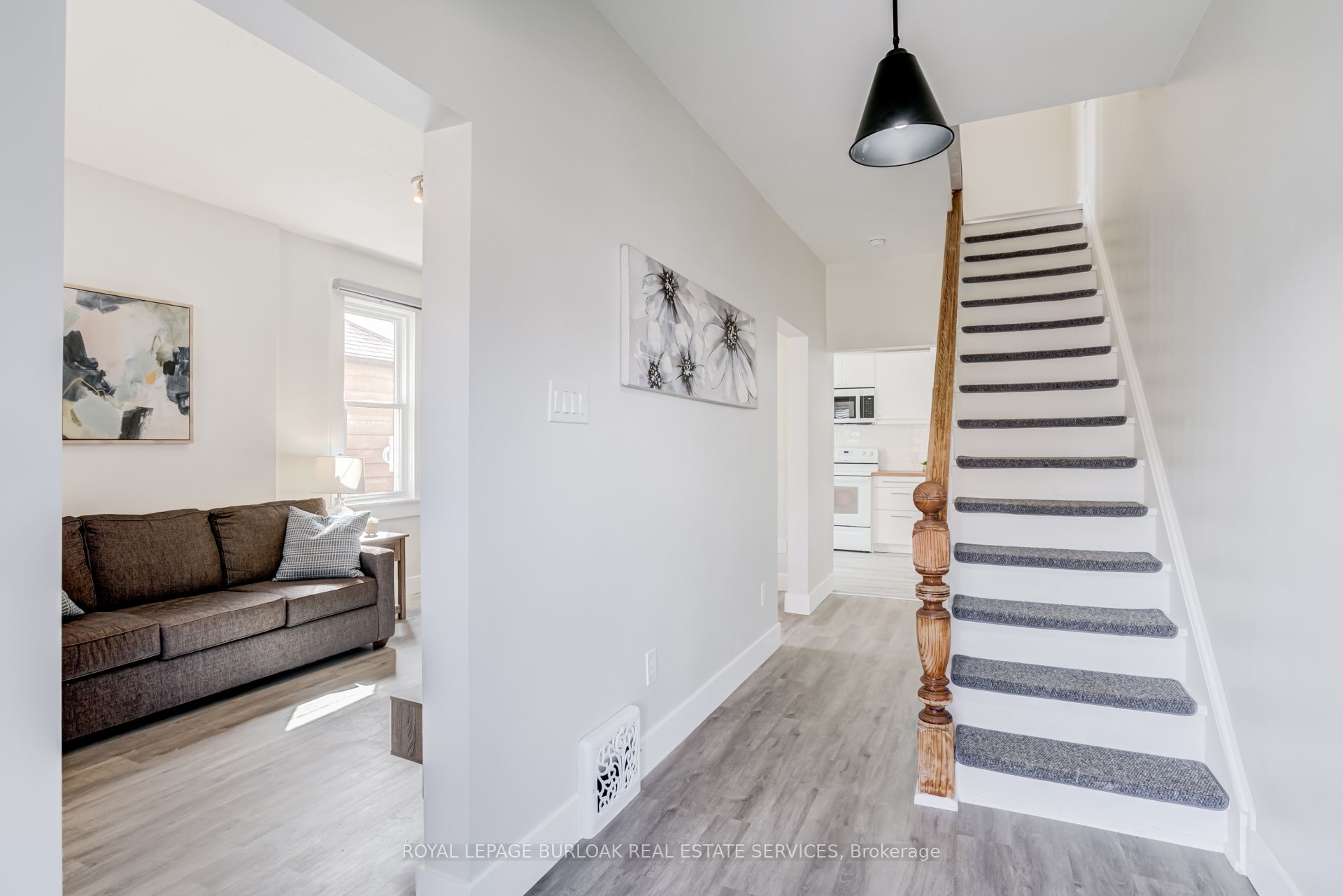 131 Park Row N, Hamilton, ON L8H 4E7 photo 4