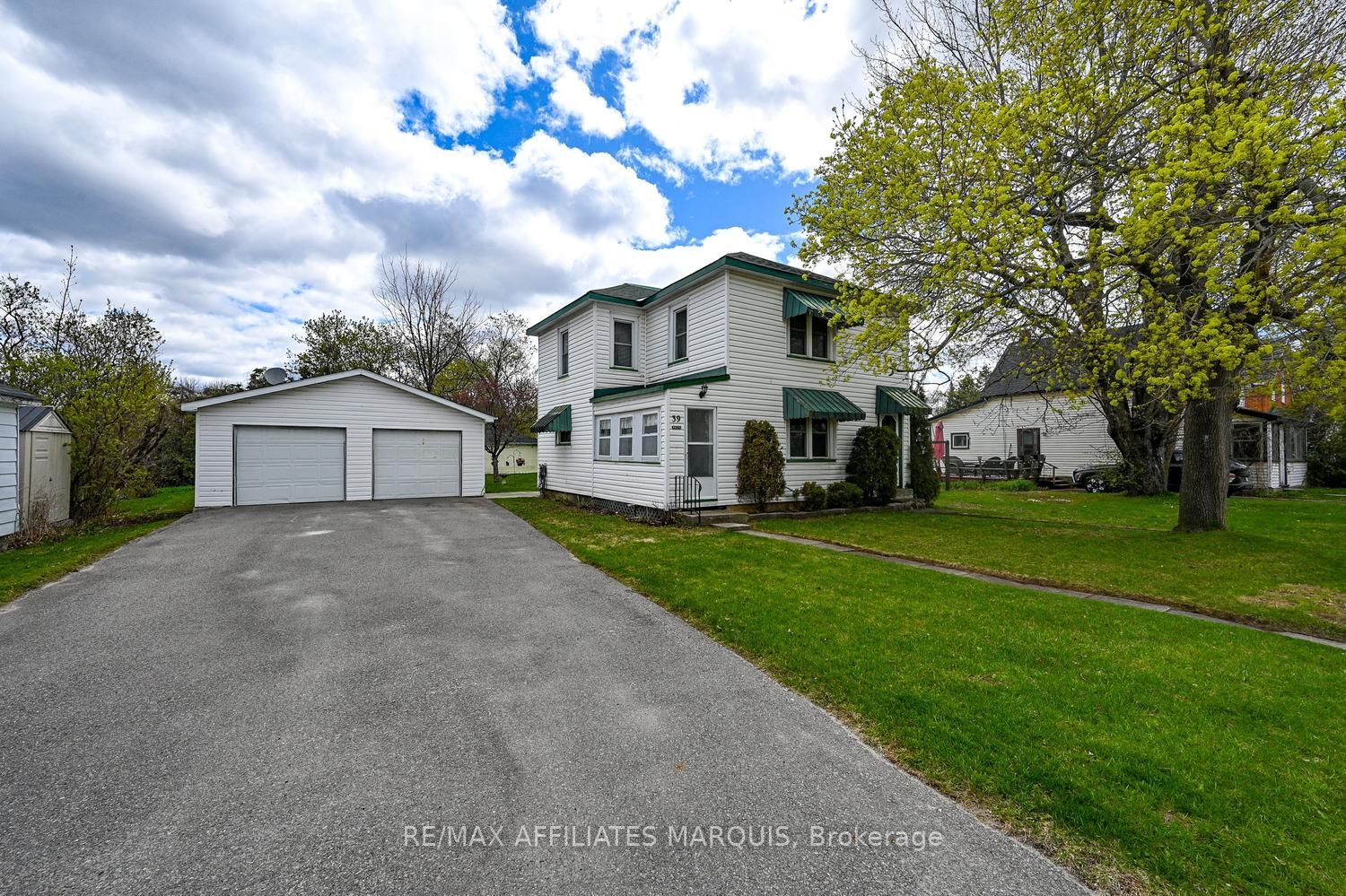 39 Merrick Street, Smiths Falls, ON K7A 4R5 photo 2
