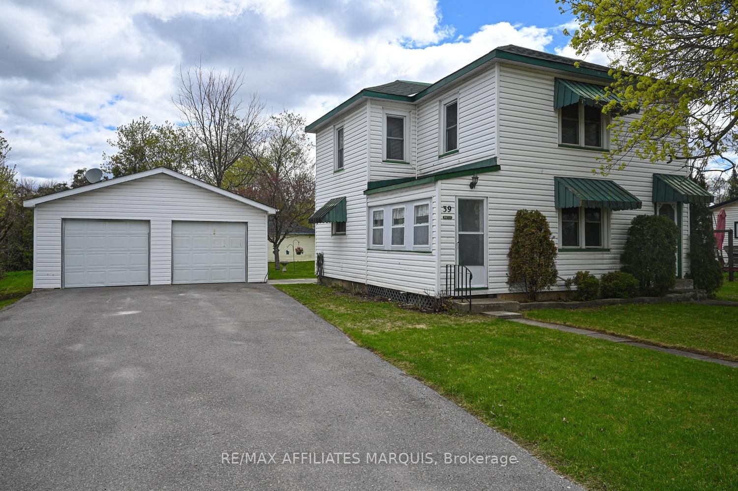 39 Merrick Street, Smiths Falls, ON K7A 4R5 photo 3