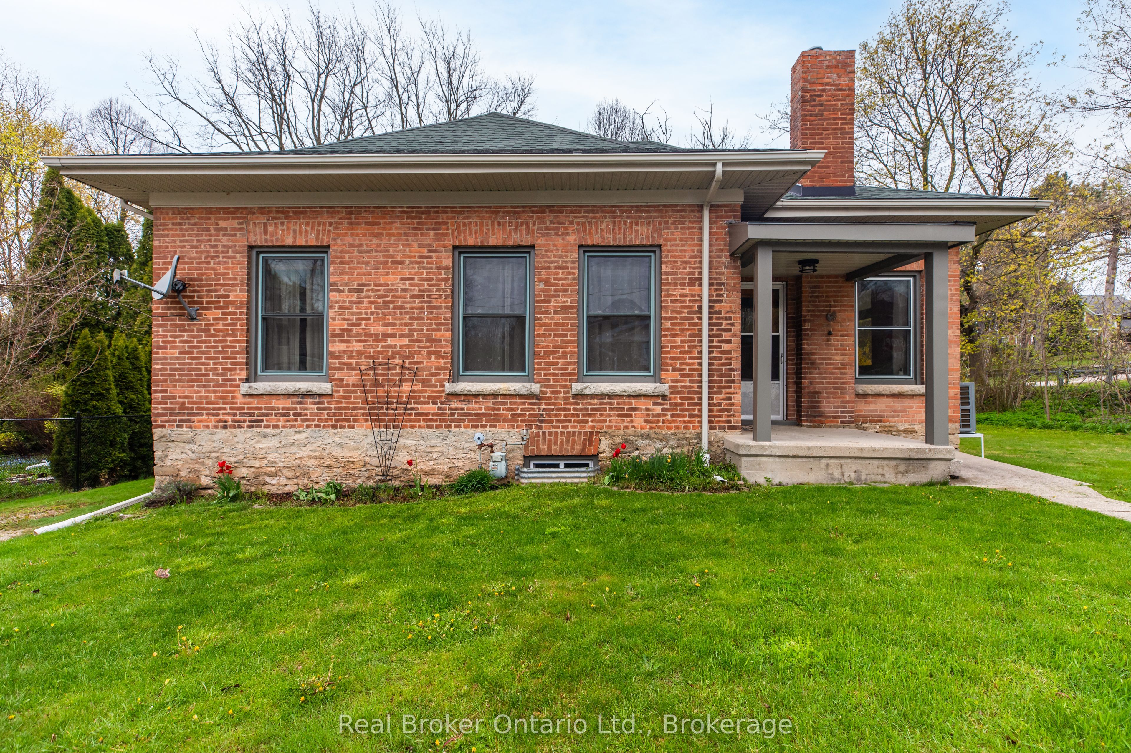 846 7th Avenue E, Owen Sound, ON N4K 2Y6 photo 2
