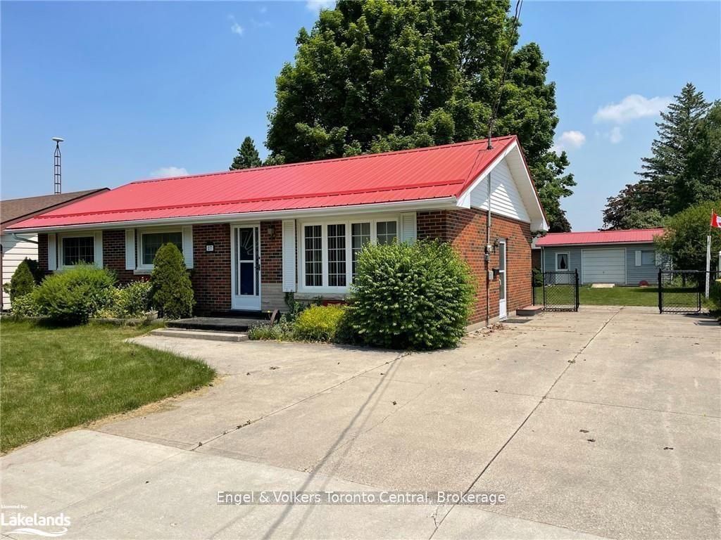 27 Herbert Avenue, Grey Highlands, ON N0C 1H0