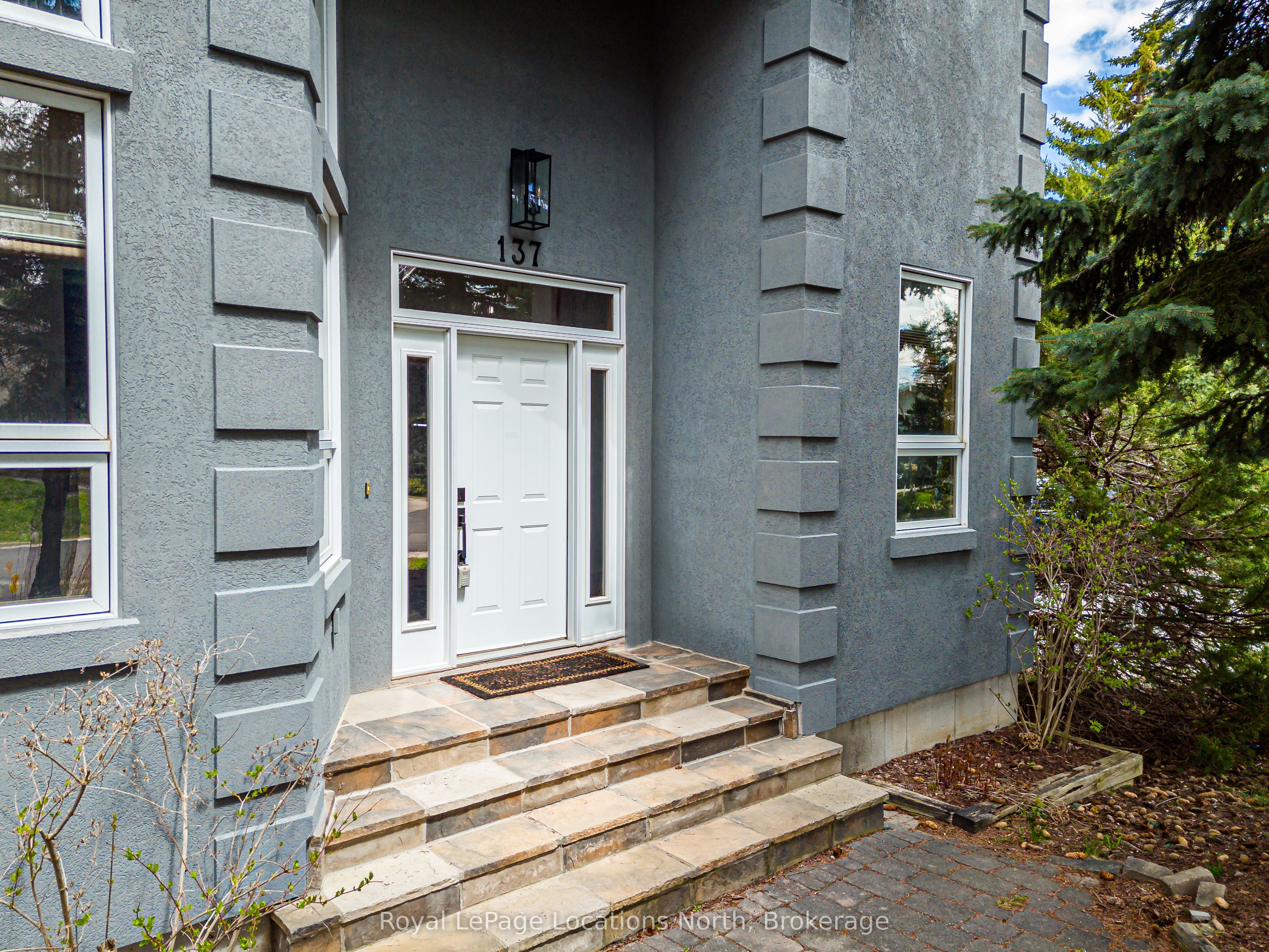 137 Pioneer Lane, Blue Mountains, ON L9Y 0M7 photo 4