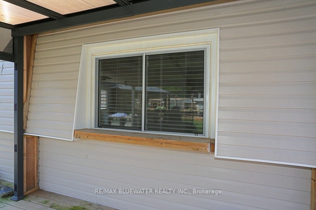 25 Maple Grove Court W, South Huron, ON N0M 1T0 photo 3
